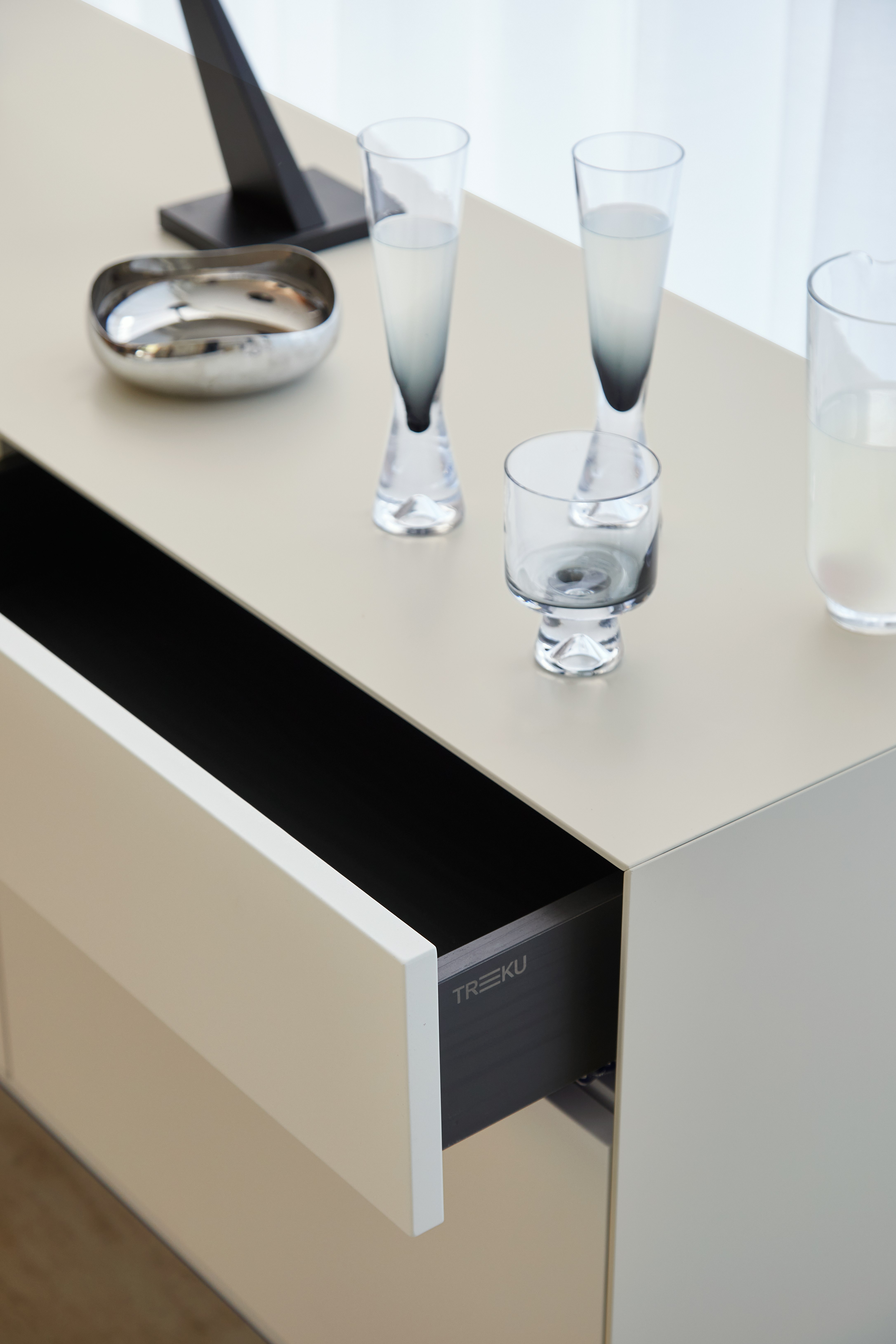 Lauki Credenza