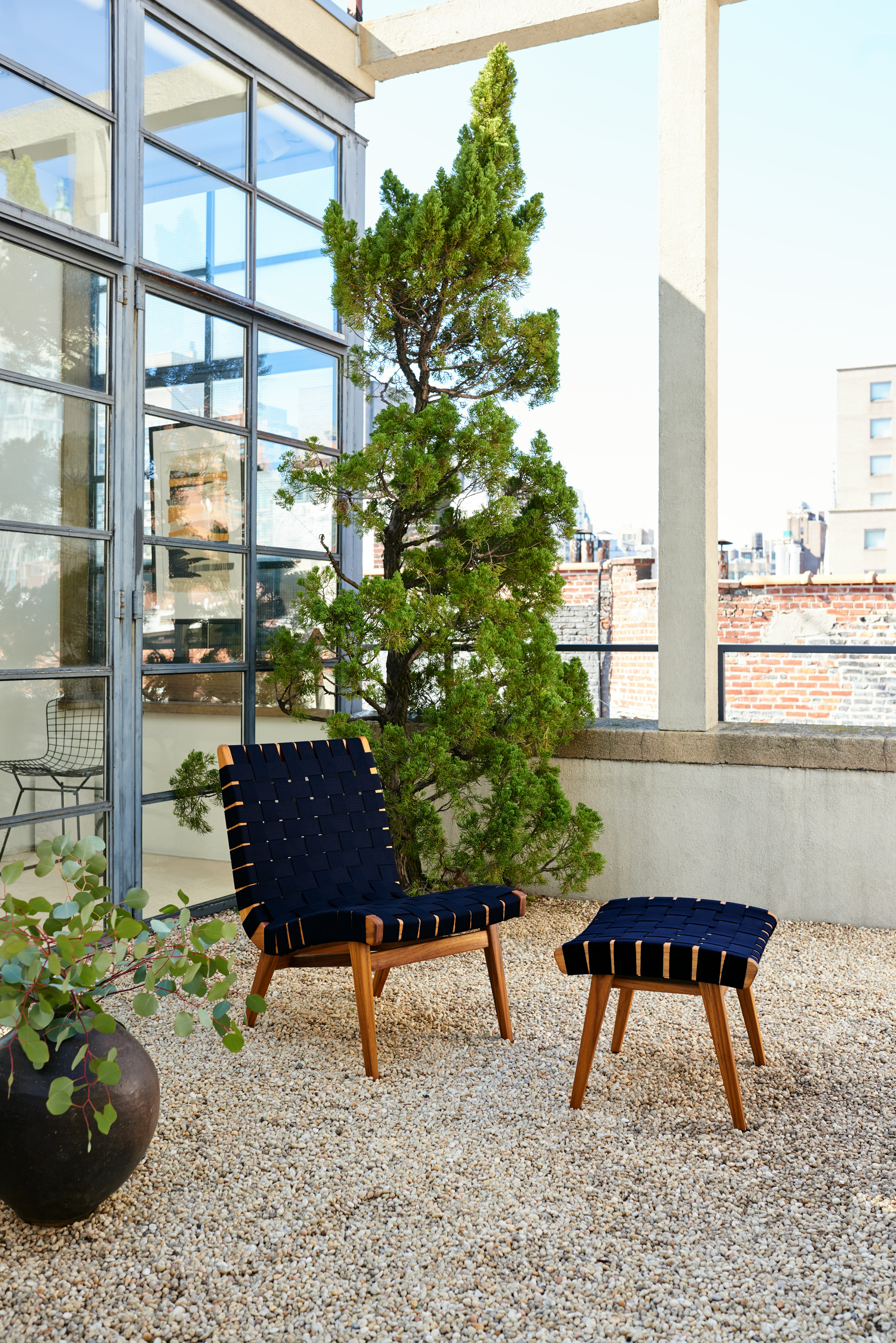 Risom Outdoor Lounge Chair