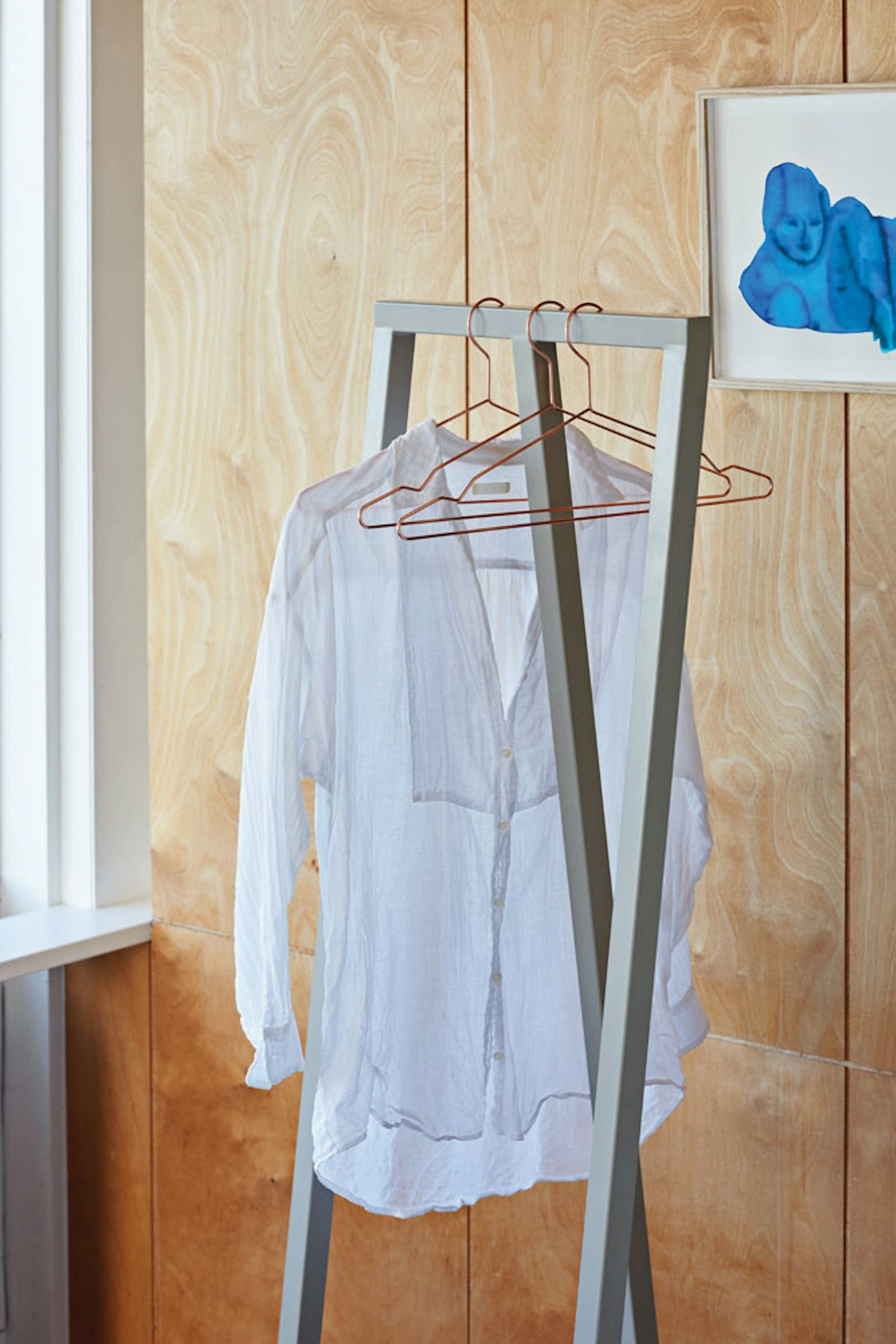 Hang Metal Hanger – Design Within Reach