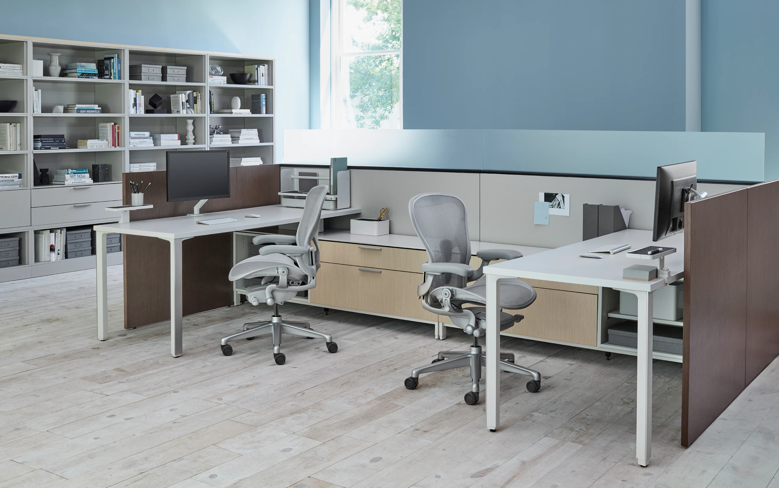 Aeron Chairs with Canvas Office Landscape