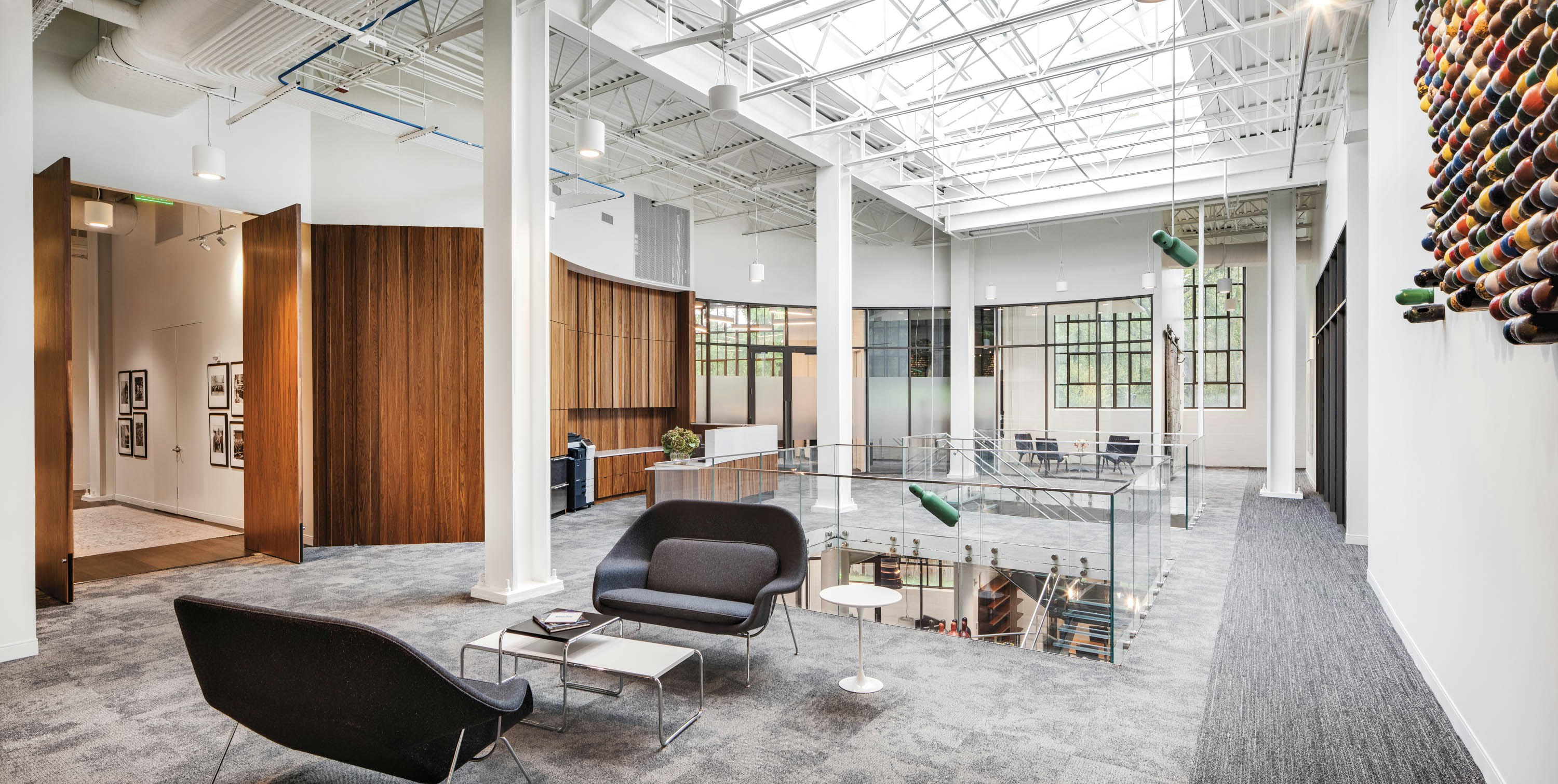 womb settee laccio coffee table laccio side table saarinen side table