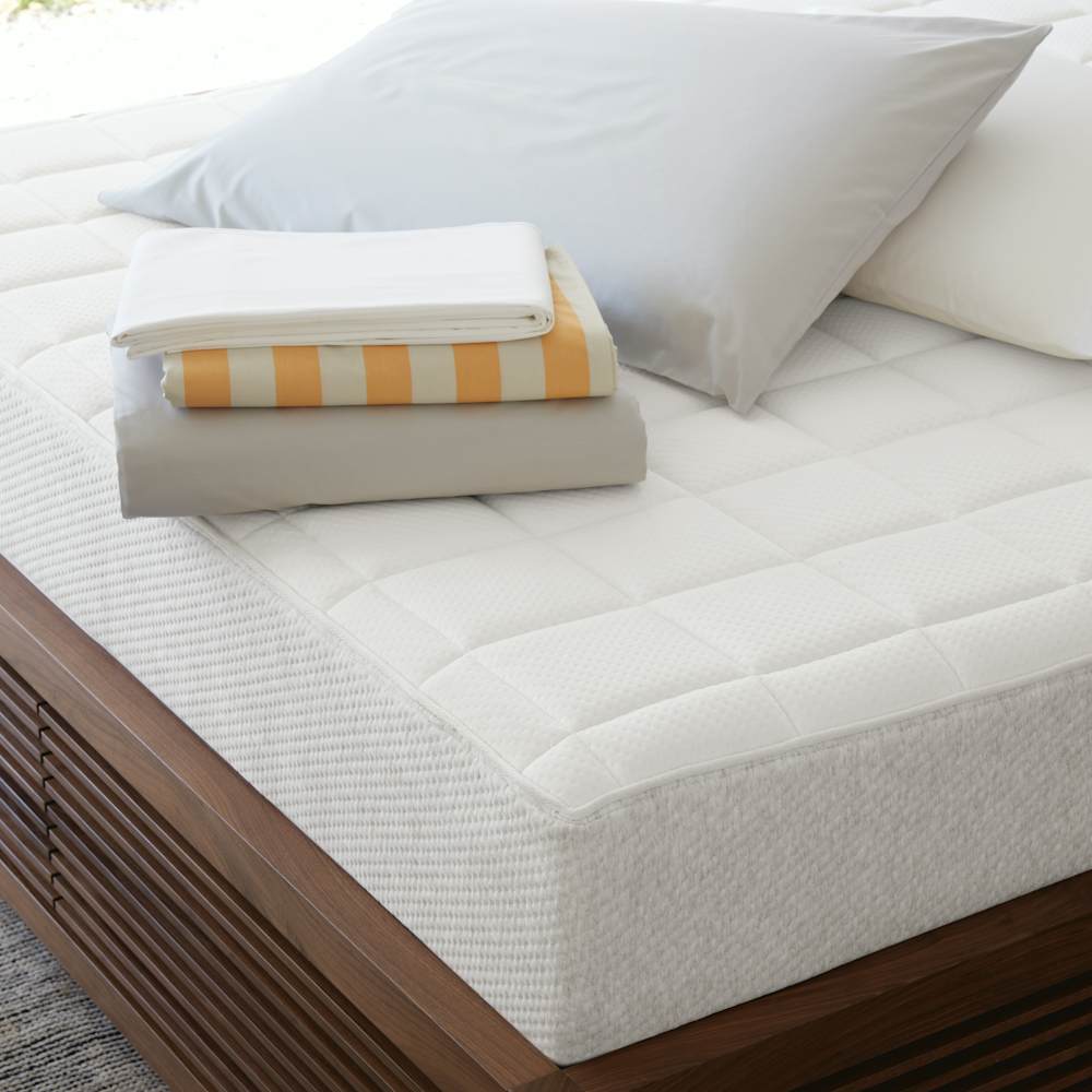 Sonno MG Mattress Queen with Bedding