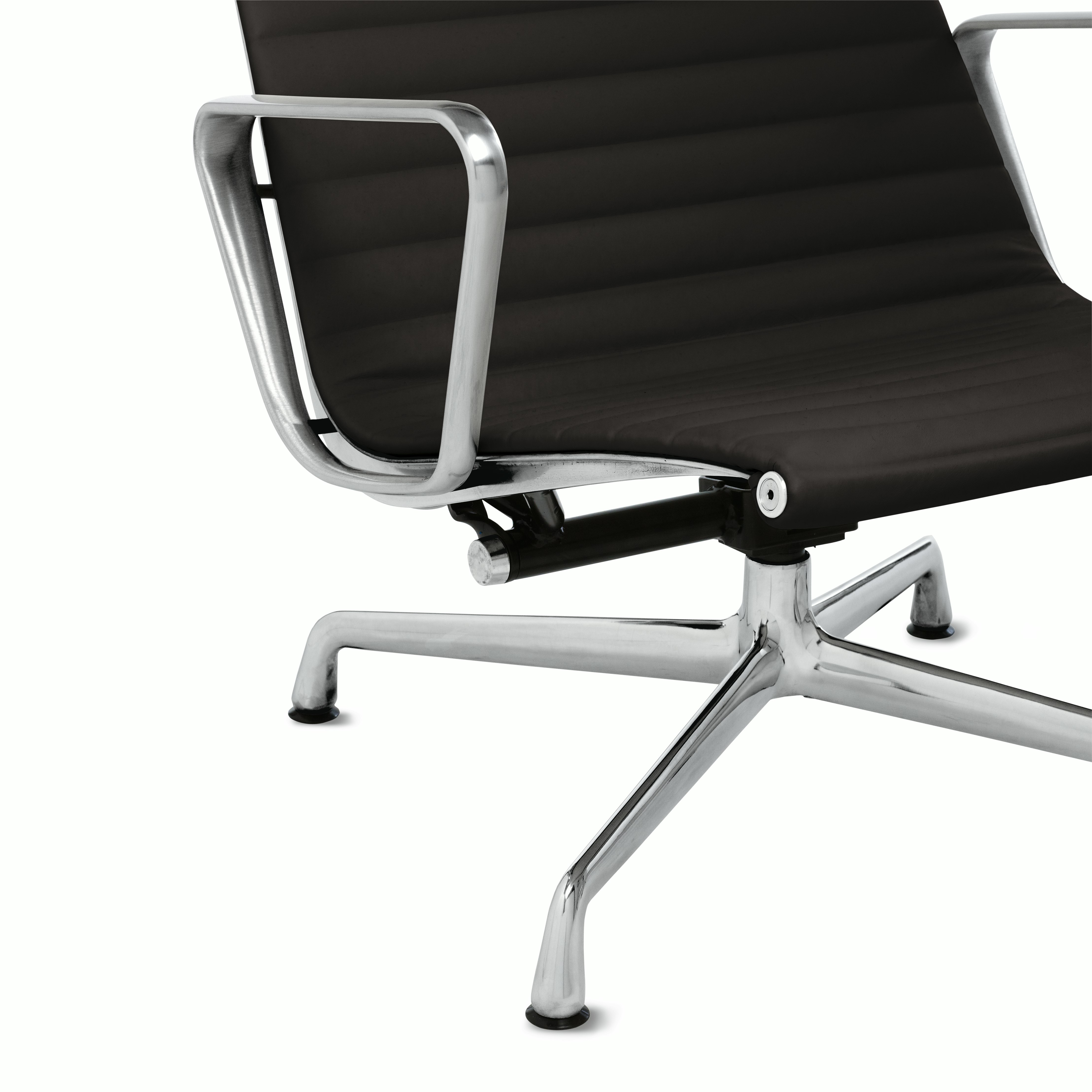 Eames Aluminum Lounge Chair 4 Star Base