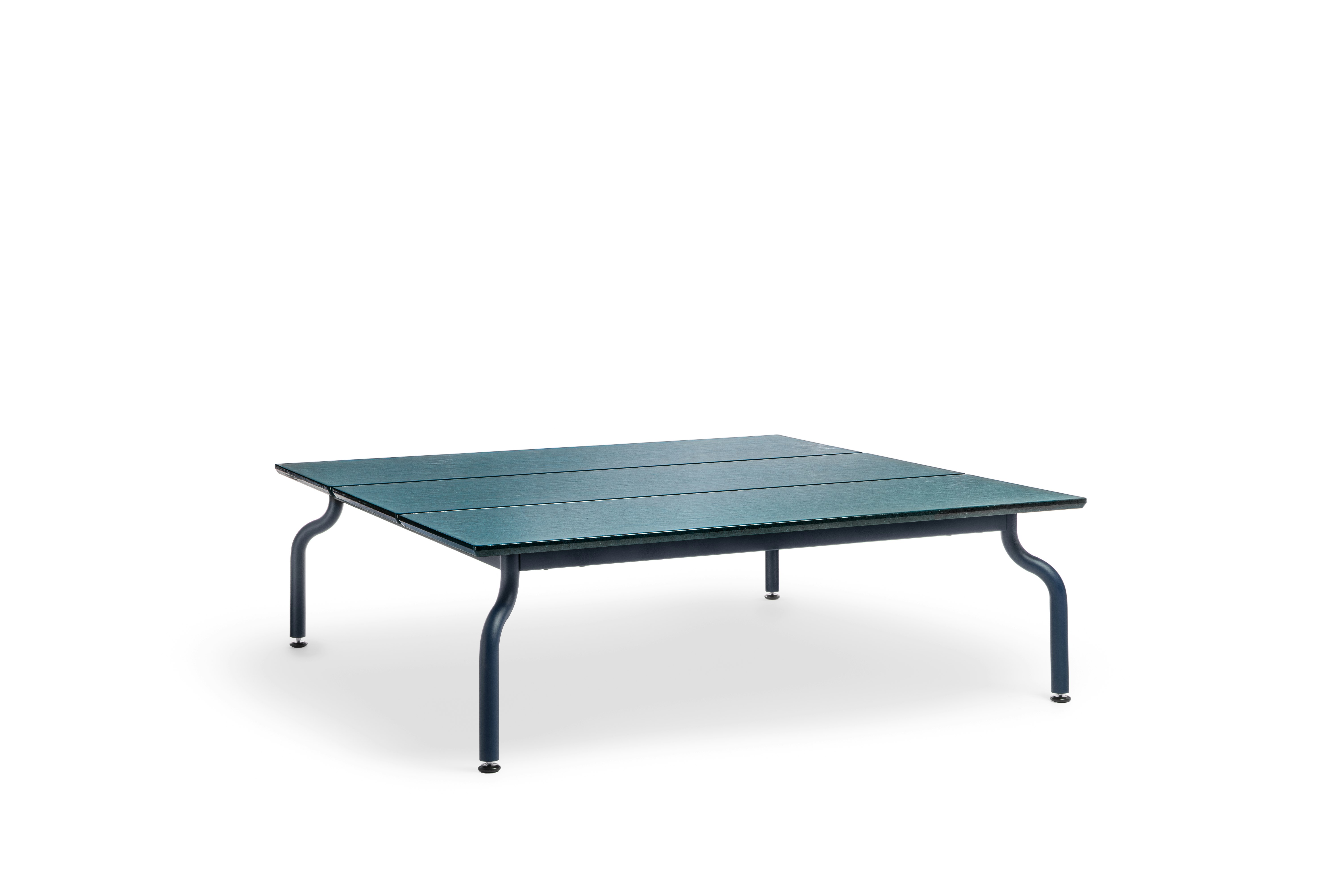 South Outdoor Coffee Table, 47" x 47"