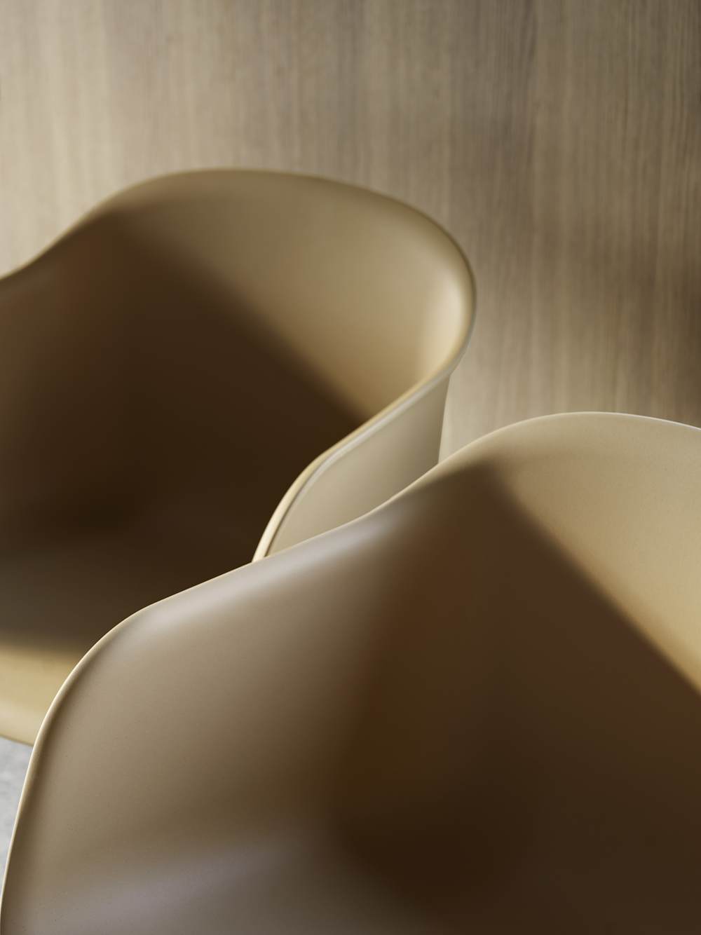 Fiber Armchair Swivel Base in Ochre/Black