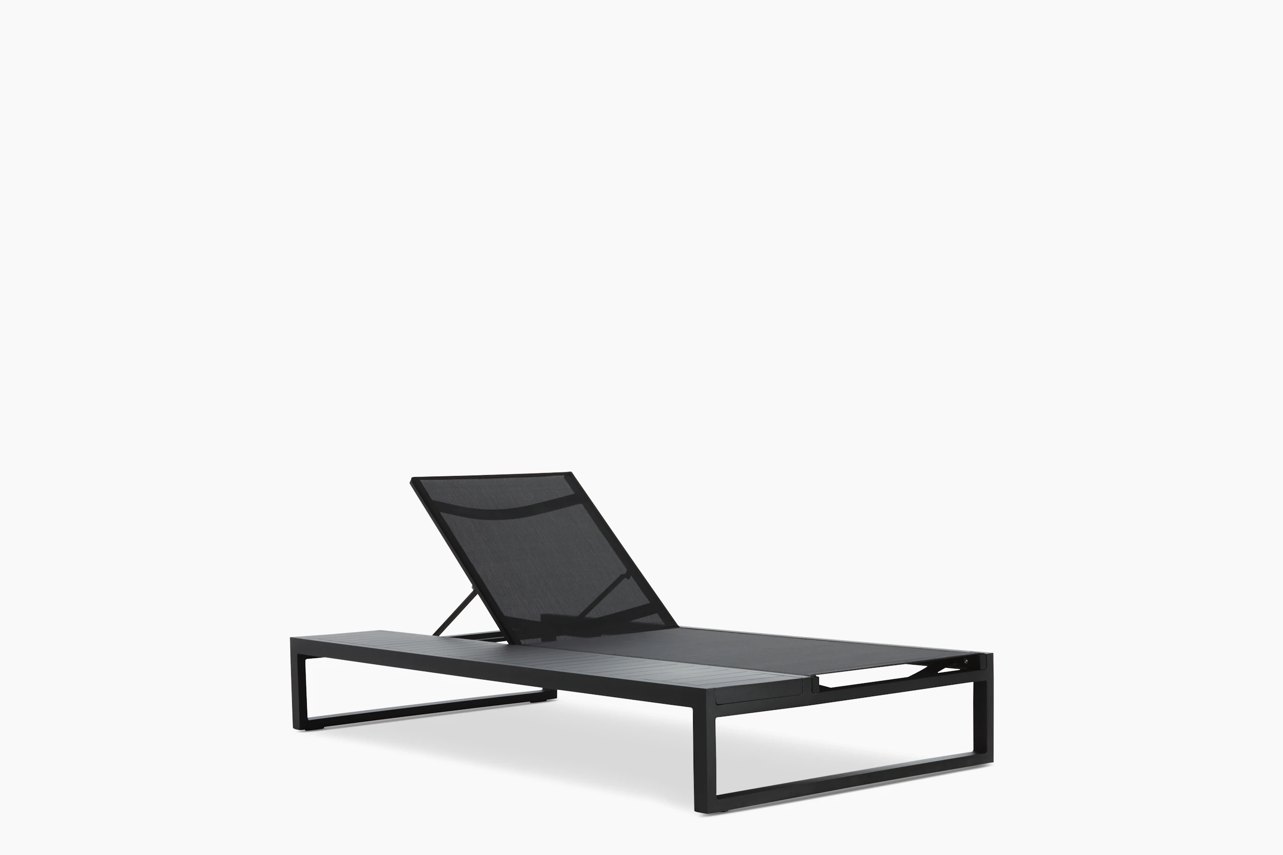 EOS Platform Lounger