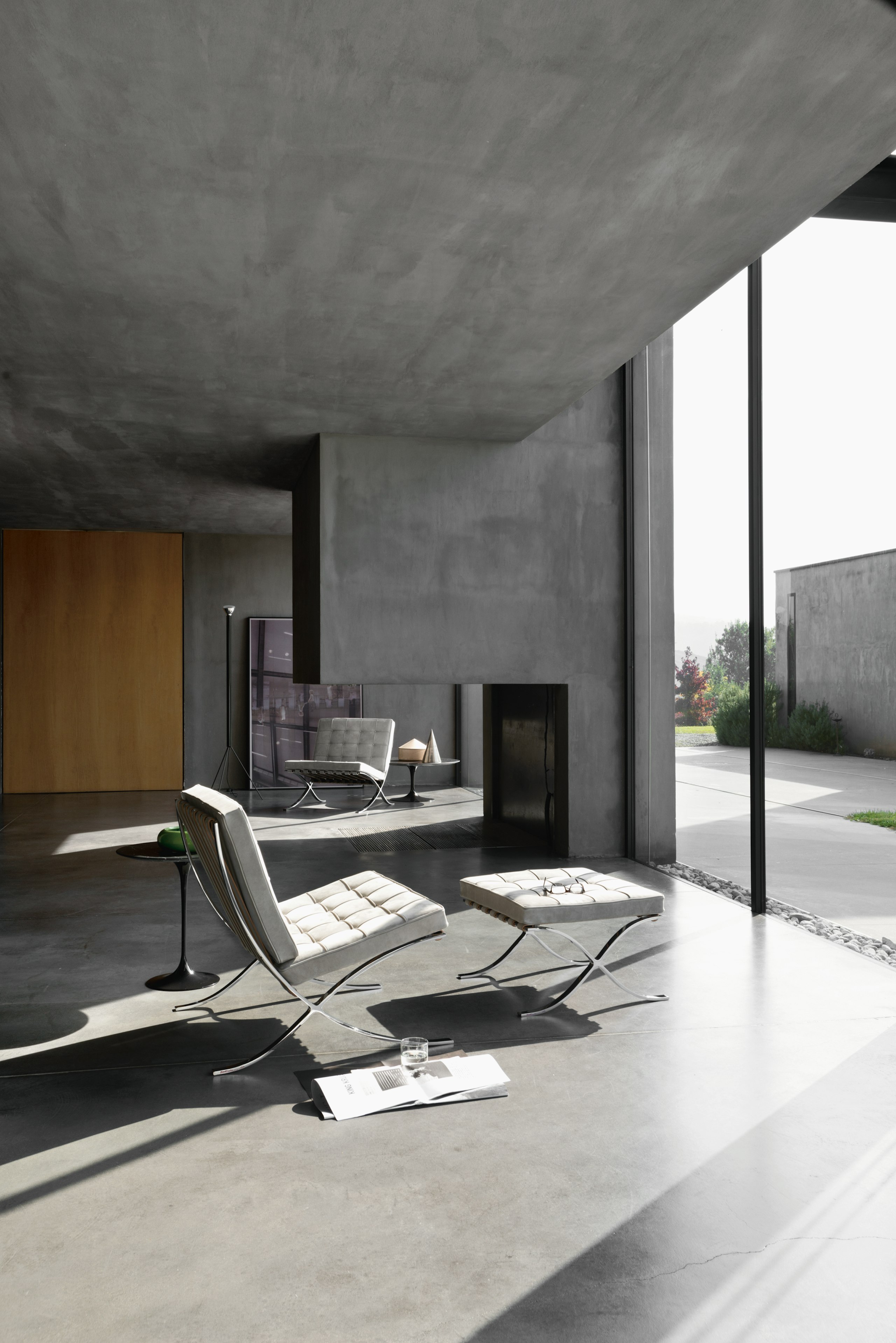 Barcelona Chair, Knoll | MillerKnoll Barcelona Chair, Knoll | MillerKnoll