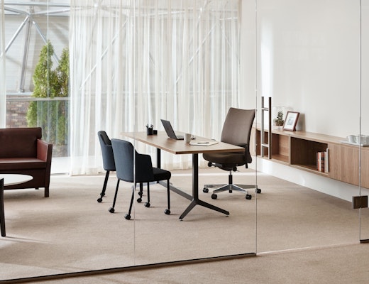 Multi-Use Private Office Knoll Essentials Anchor storage wall mounted Dividends Horizon Y-base table Remix High Back Remix chair Remix side Krefeld lounge Krusin lounge chair Saarinen Knoll Extra Marc Krusin Multi Use private office