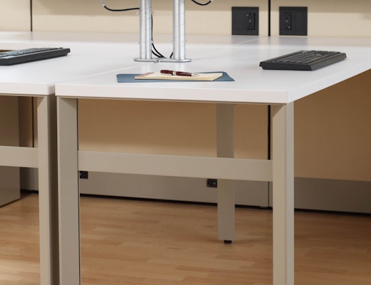 Dividends Horizon Dividends Horizon worksurface by an A Leg