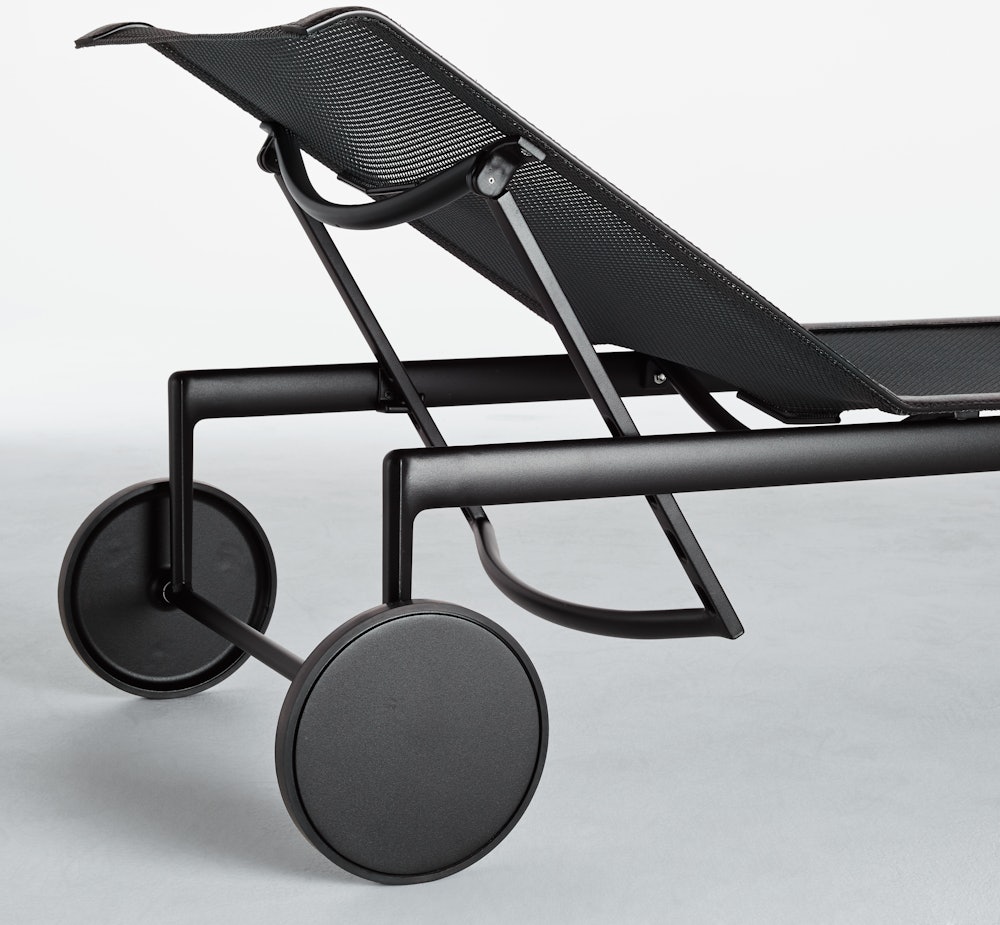 1966 Collection Adjustable Chaise