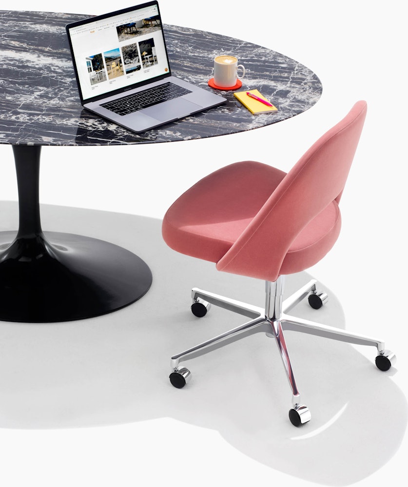 Saarinen Executive Office Side Chair