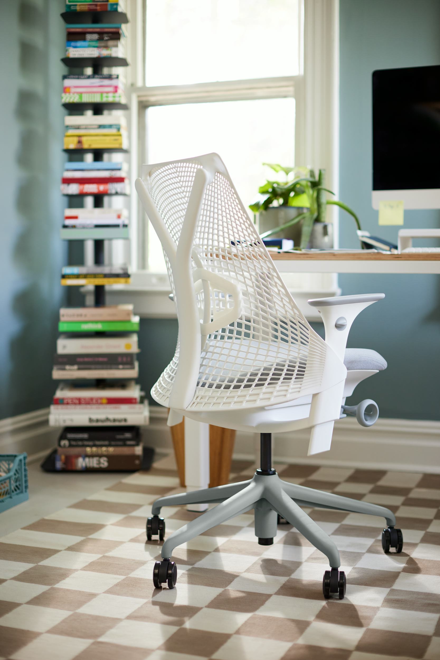 How Herman Miller tests their home office chairs for durability - The  Washington Post