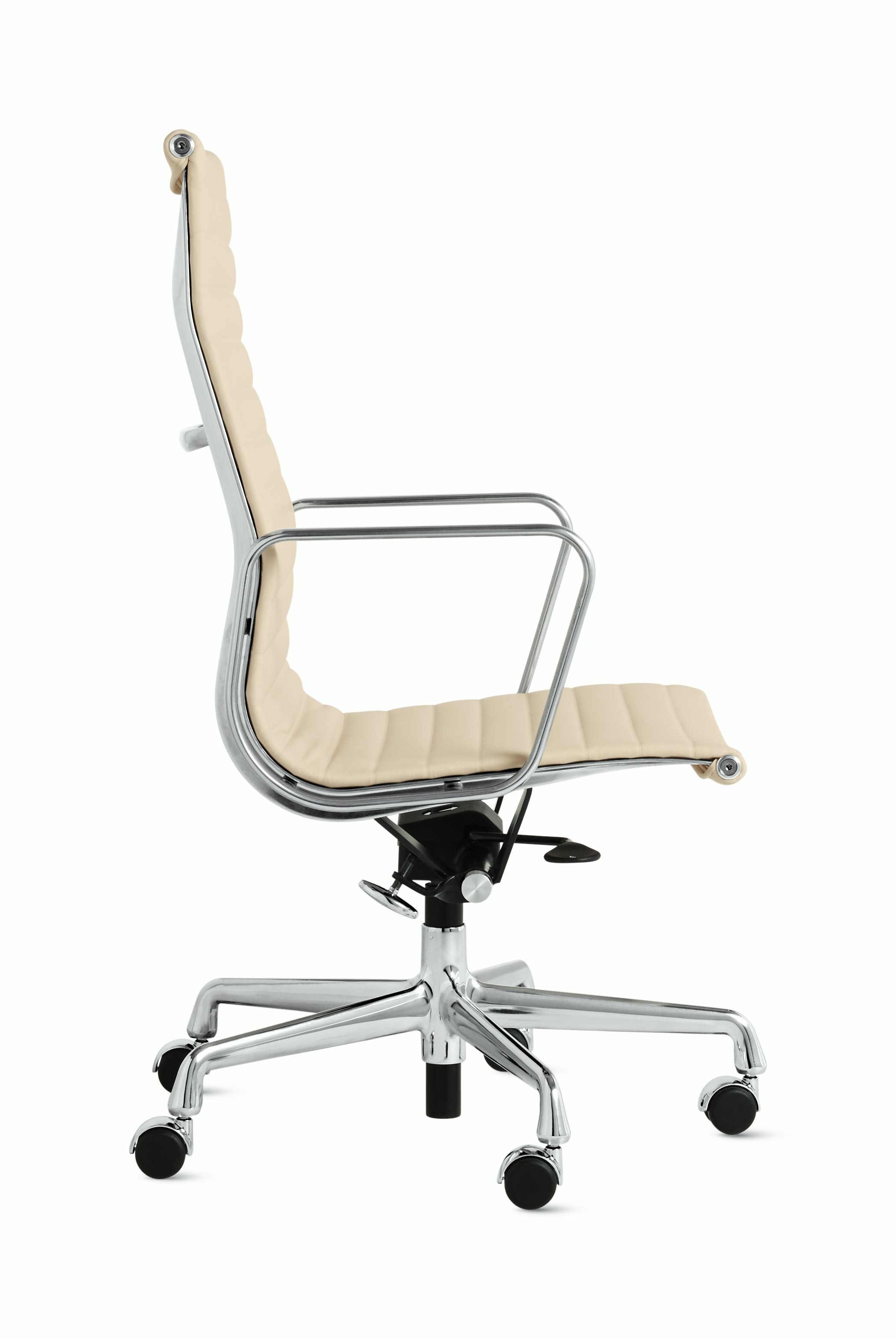 Eames Aluminum Group Executive Chair with Pneumatic Lift