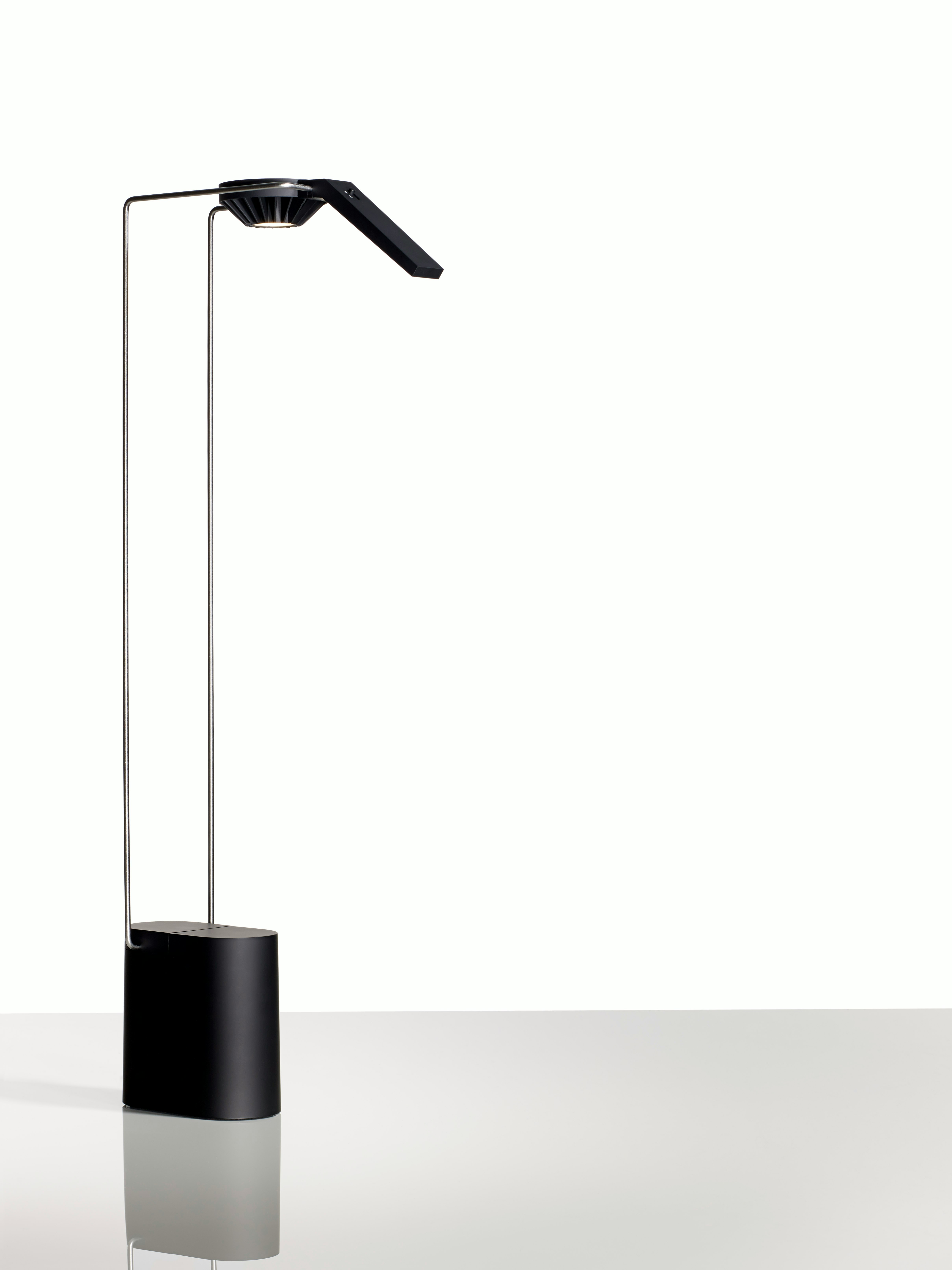 KnollExtra Sparrow LED Desk Lamp