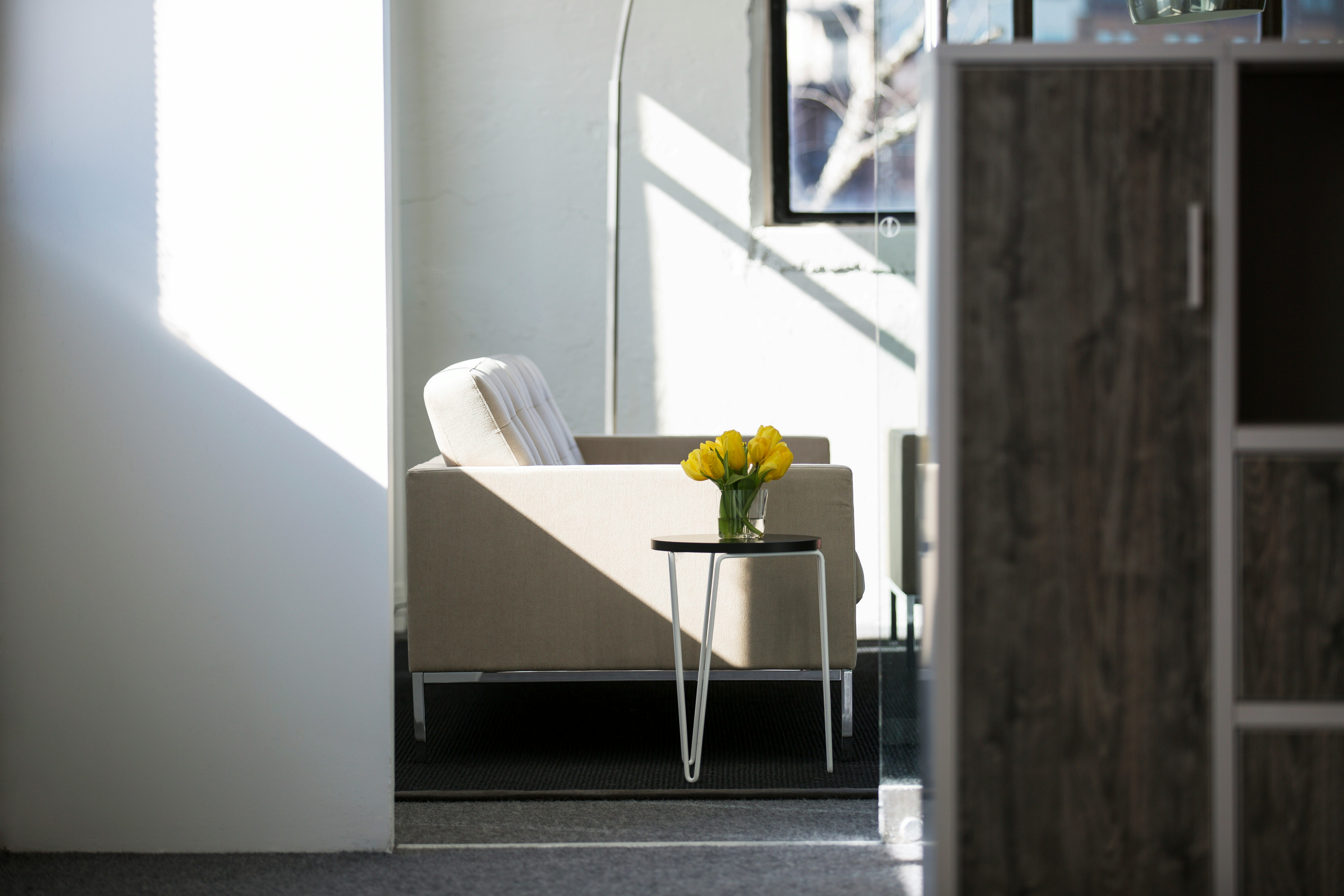 Florence Knoll Hairpin&trade; Stacking Table