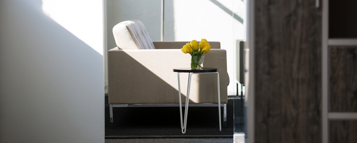 Florence Knoll Hairpin™ Stacking Table