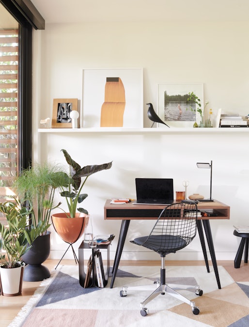 Celine Desk – Design Within Reach