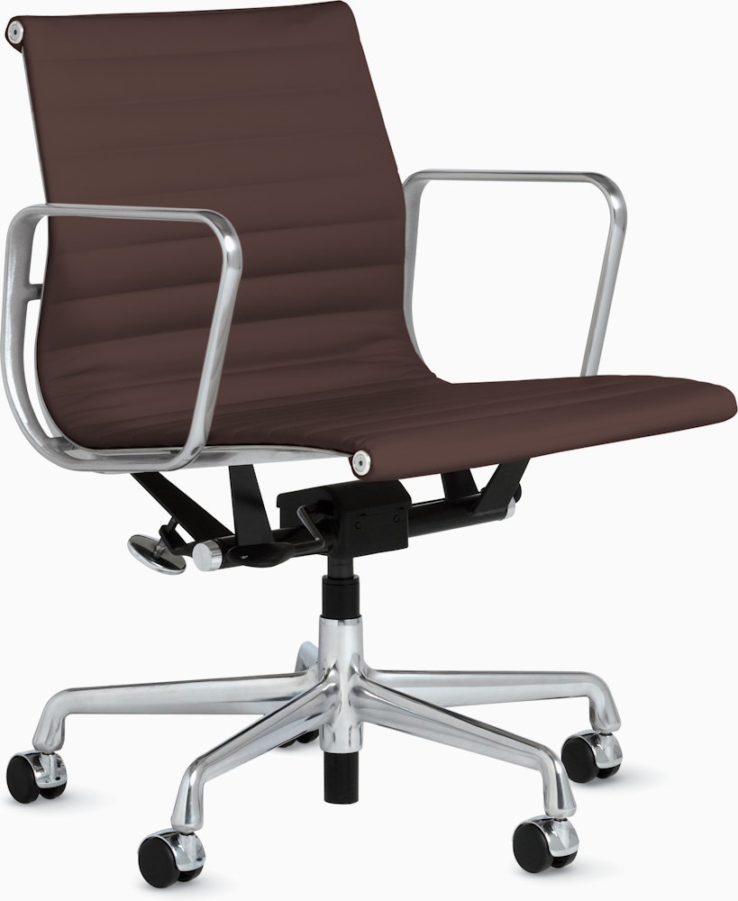 Eames Aluminum Group Management Chair with Pneumatic Lift