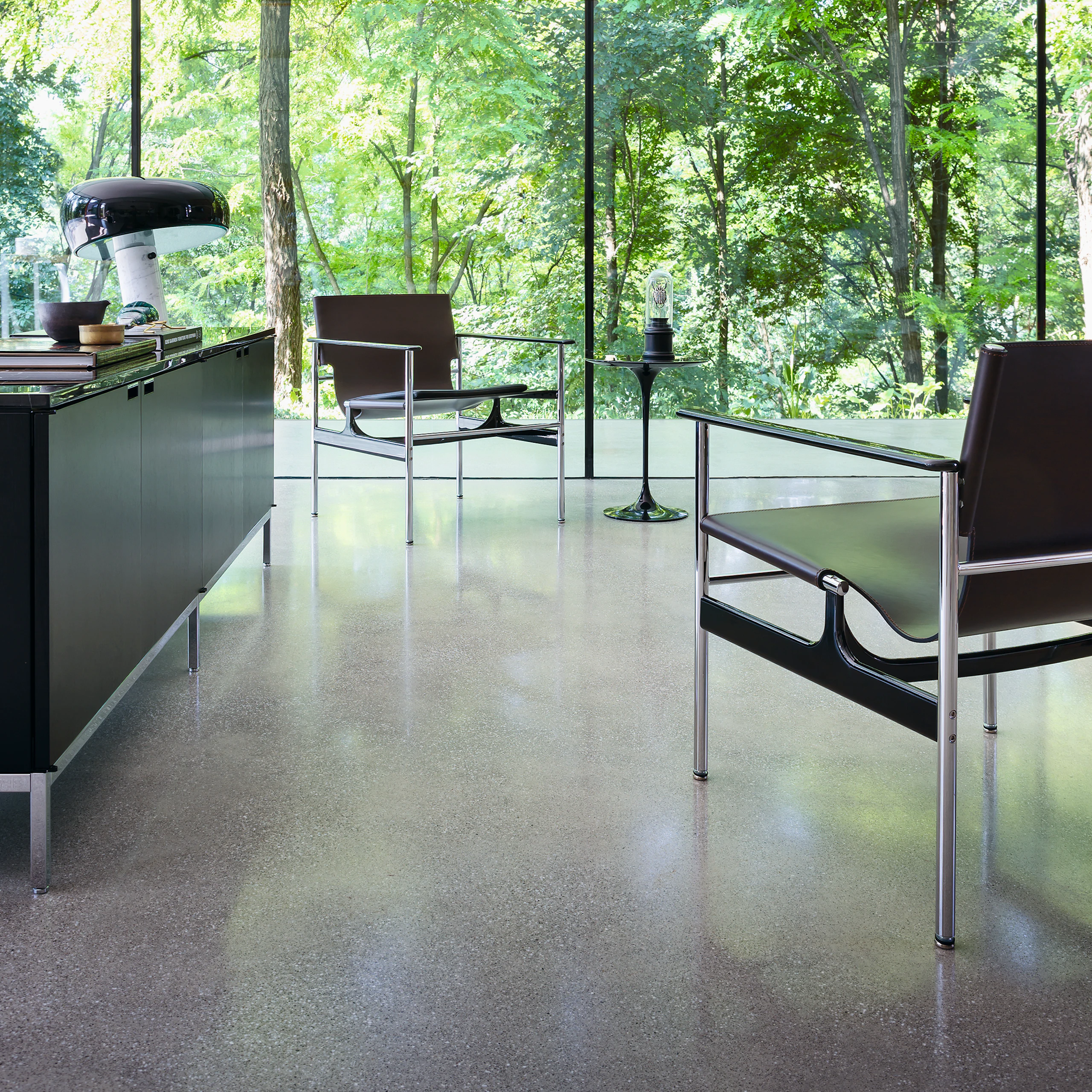 Florence Knoll Credenza Saarinen table