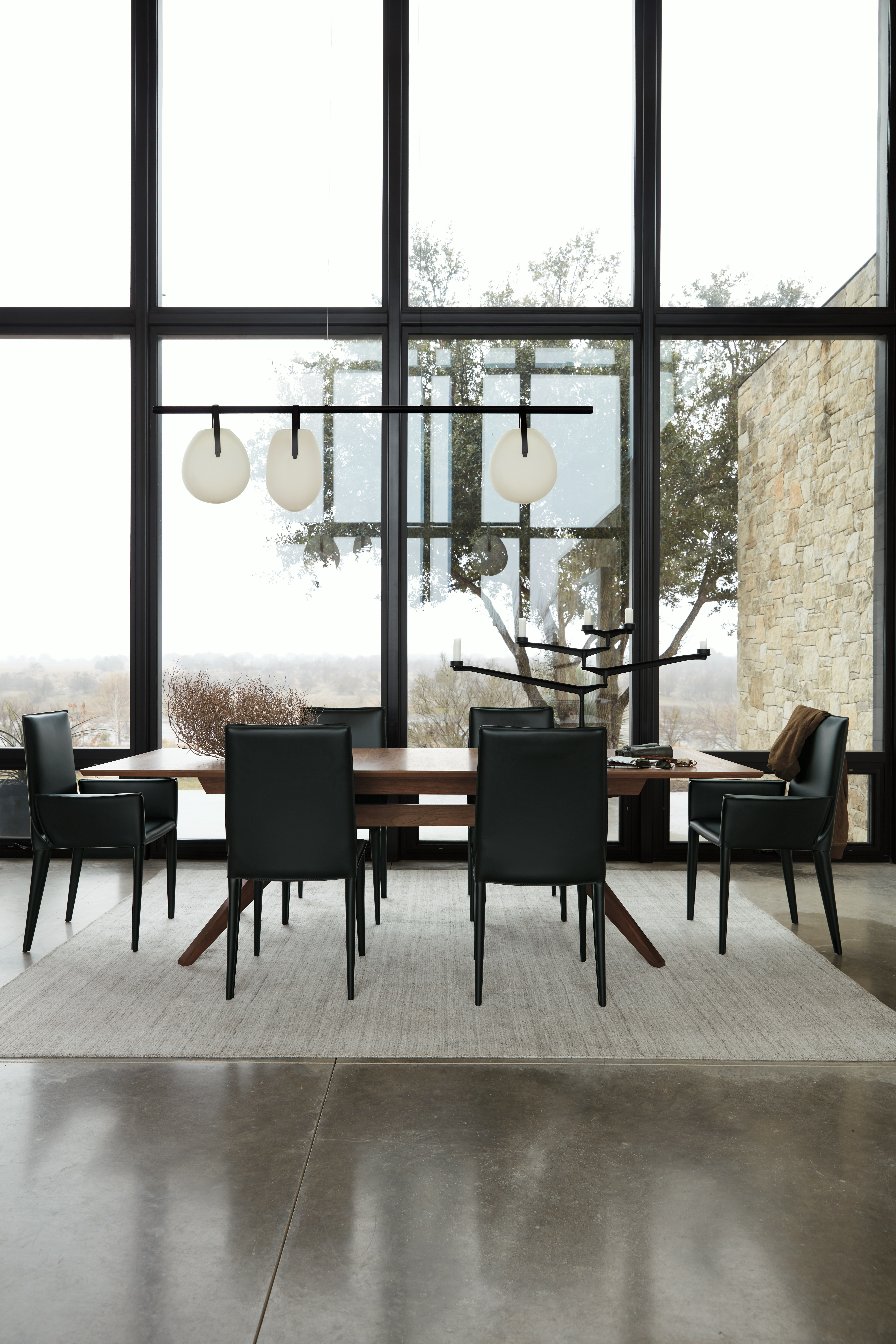 Cross Extension Table with Bottega Chairs