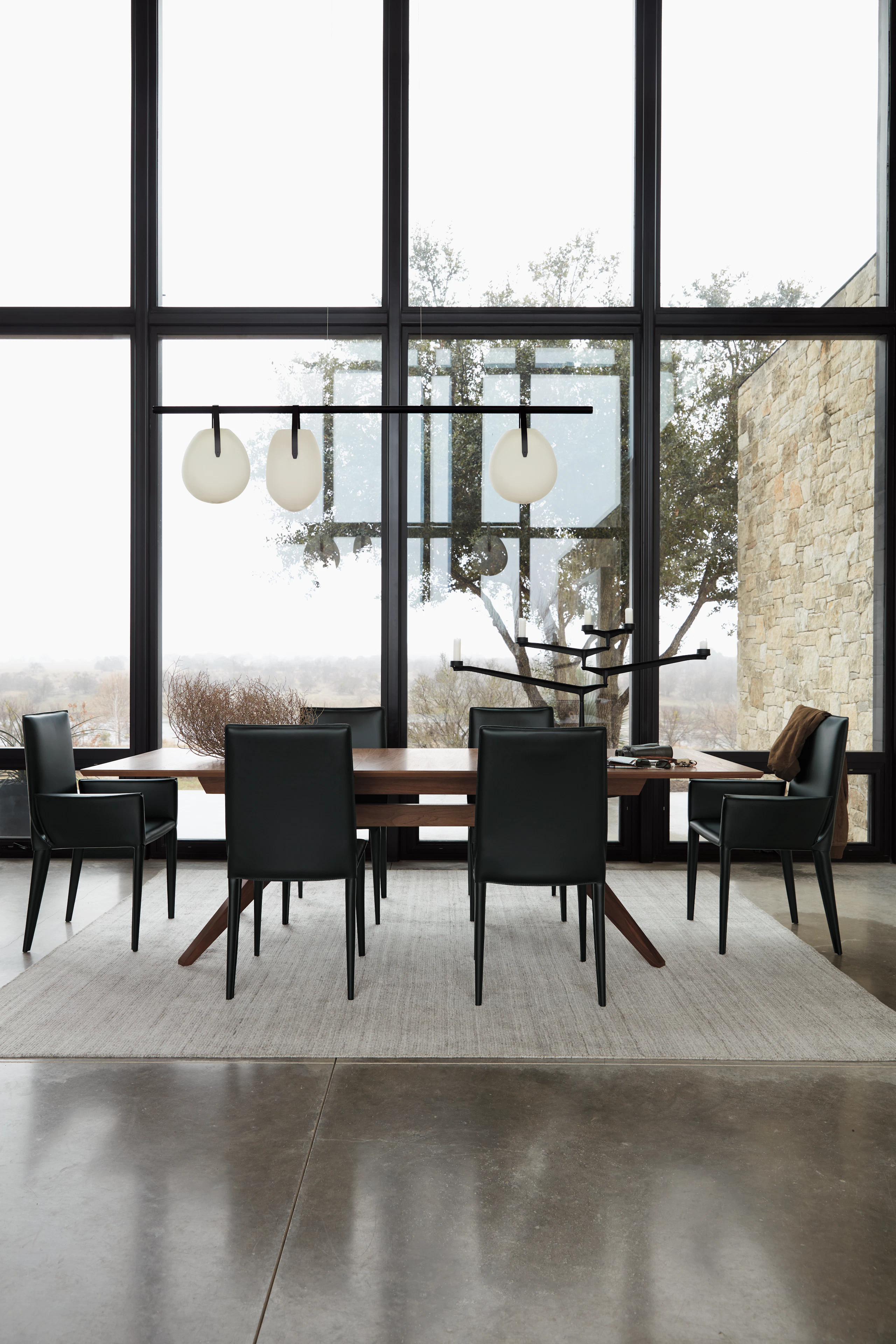 Cross Extension Table with Bottega Chairs