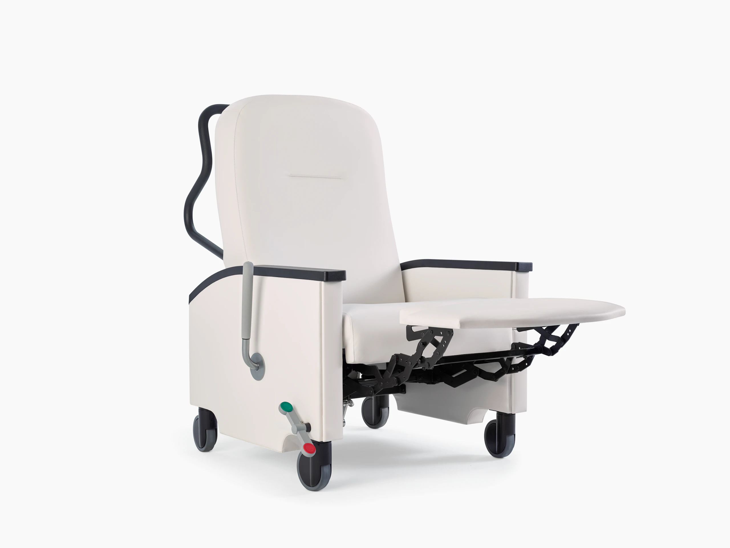 Pristo Recliner on whitesweep.