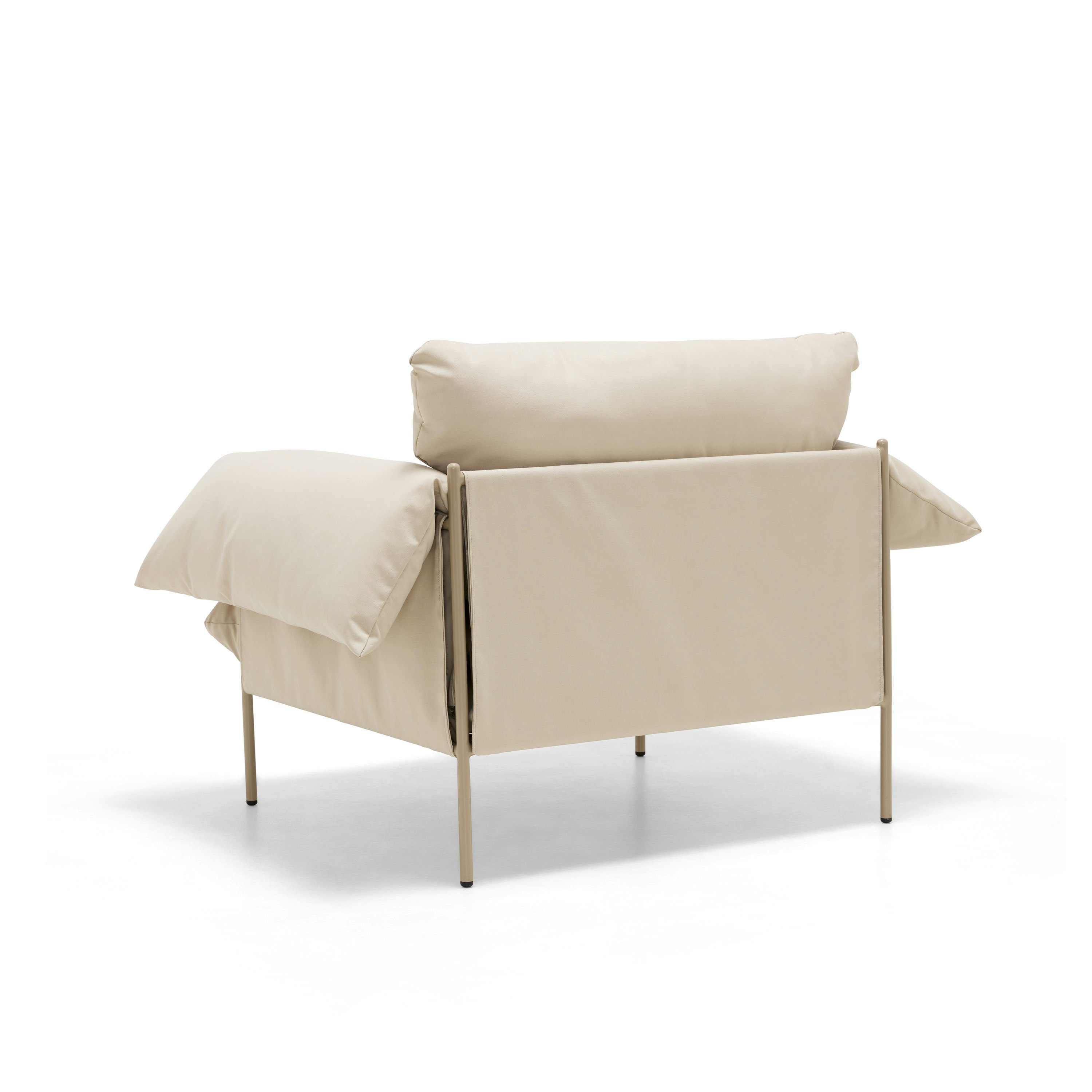 Alva Outdoor Lounge Chair in Palermo Sand