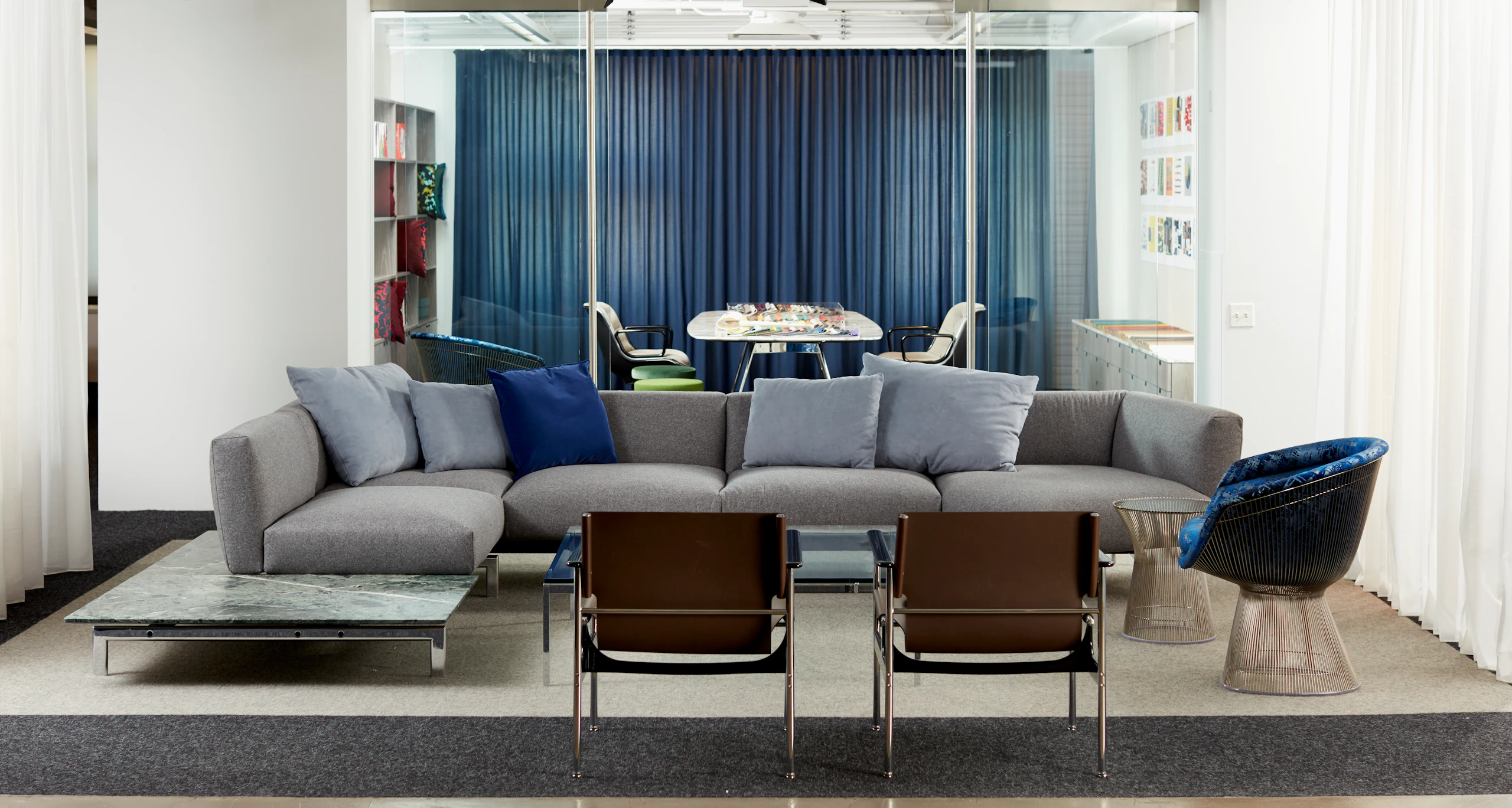 neocon 2018 hospitality at work avio sofa florence knoll coffee table pollock chair platner arm chair knoll studio lounge area