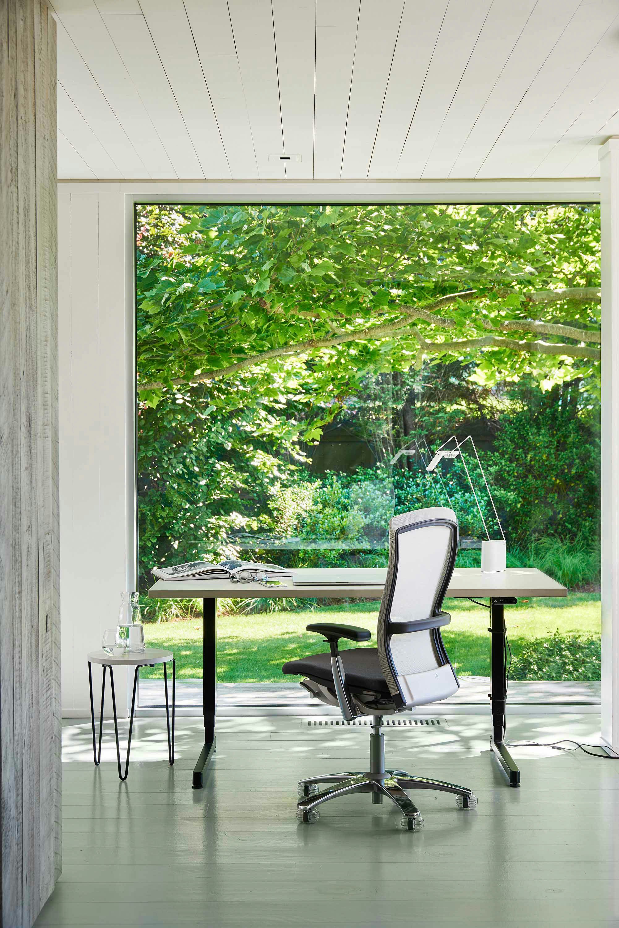 Florence Knoll Hairpin&trade; Stacking Table