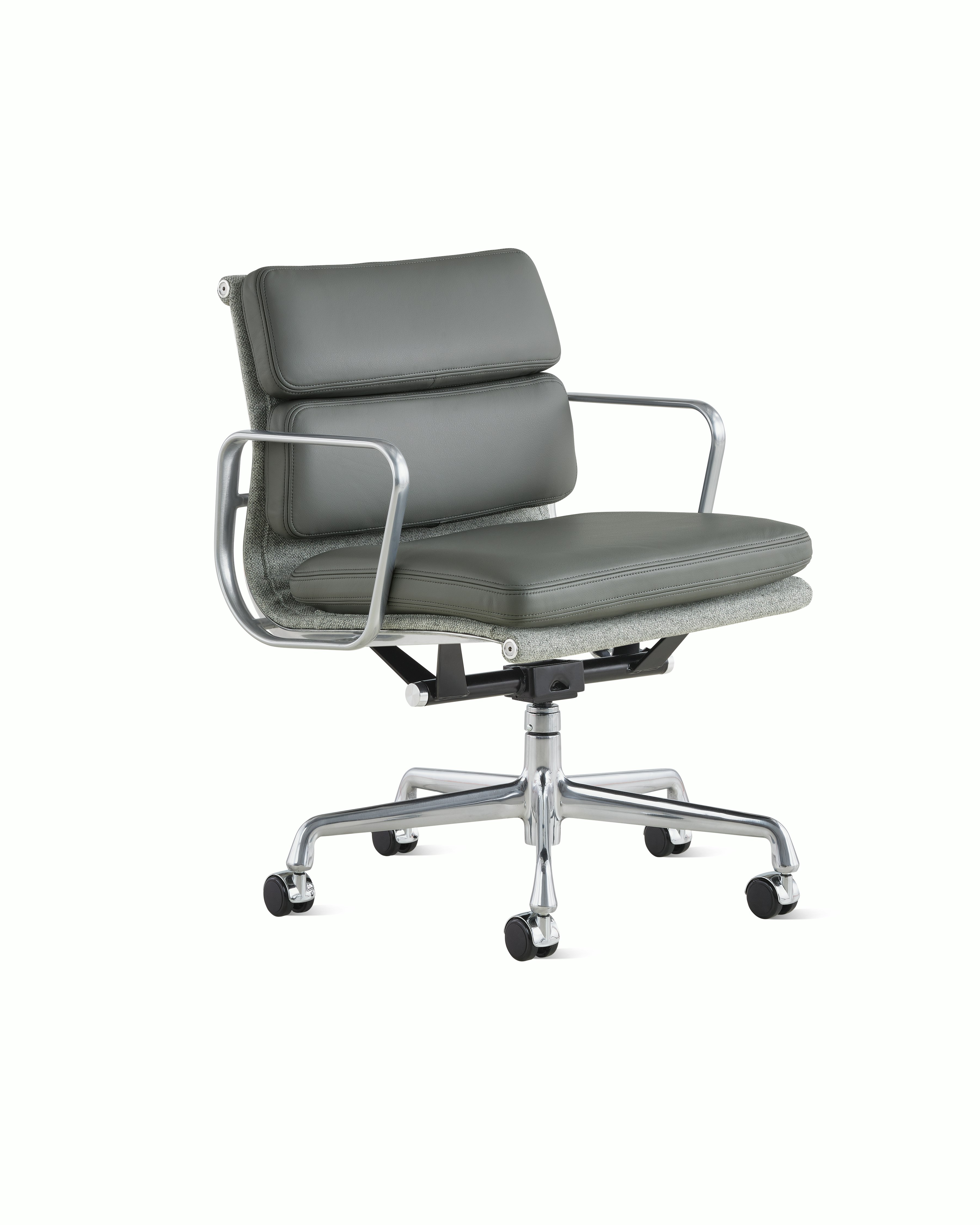 Eames Soft Pad Chair