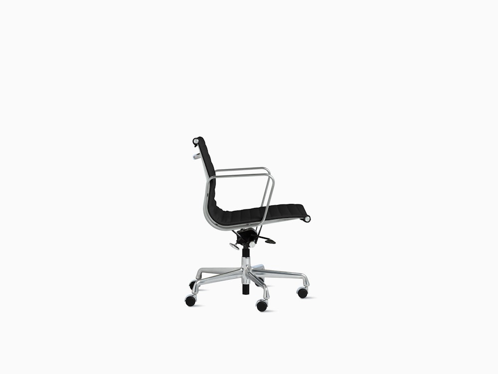 Eames aluminum group executive chair with pneumatic lift Clearance
