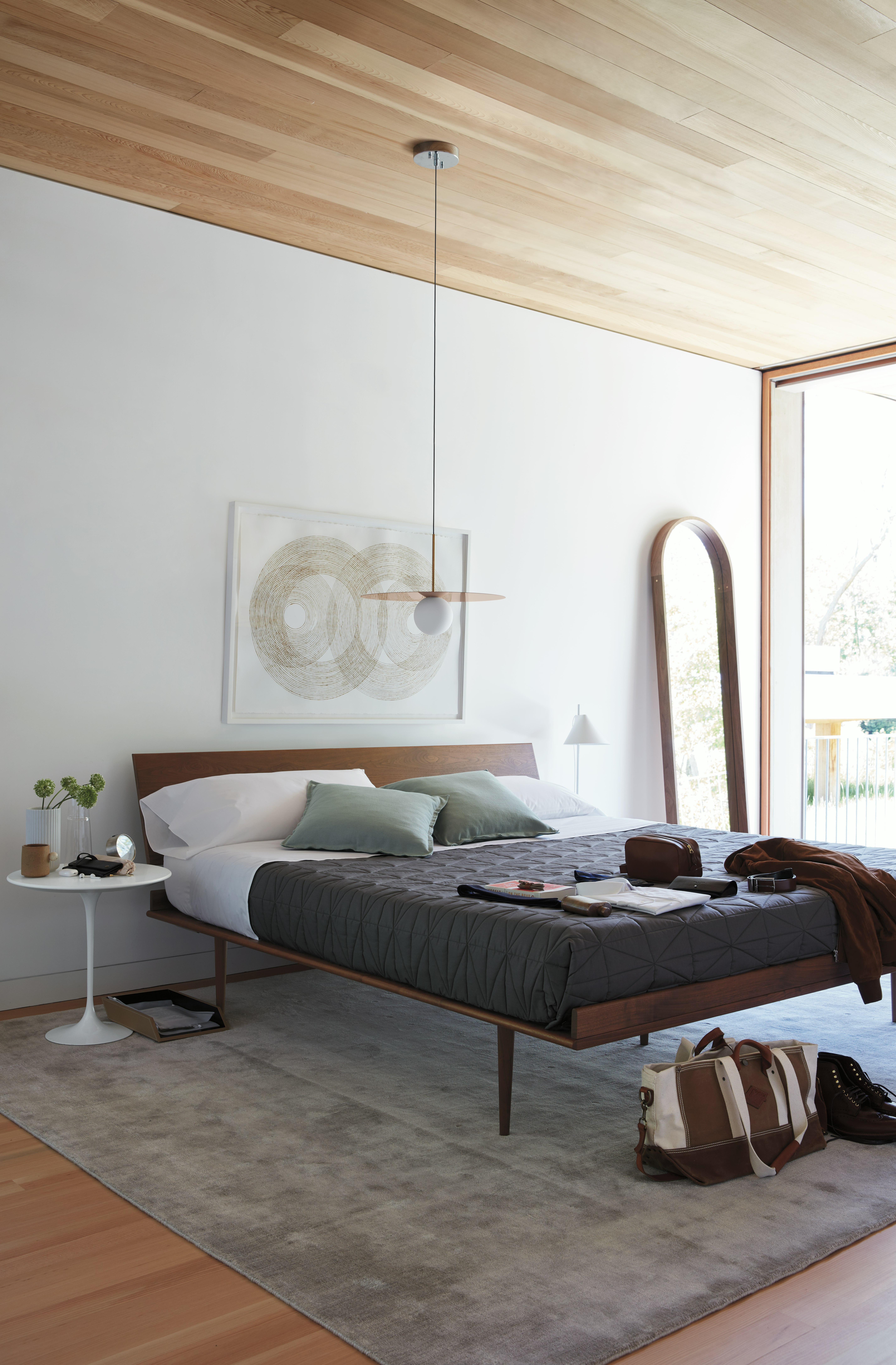 Nelson Thin Edge Bed