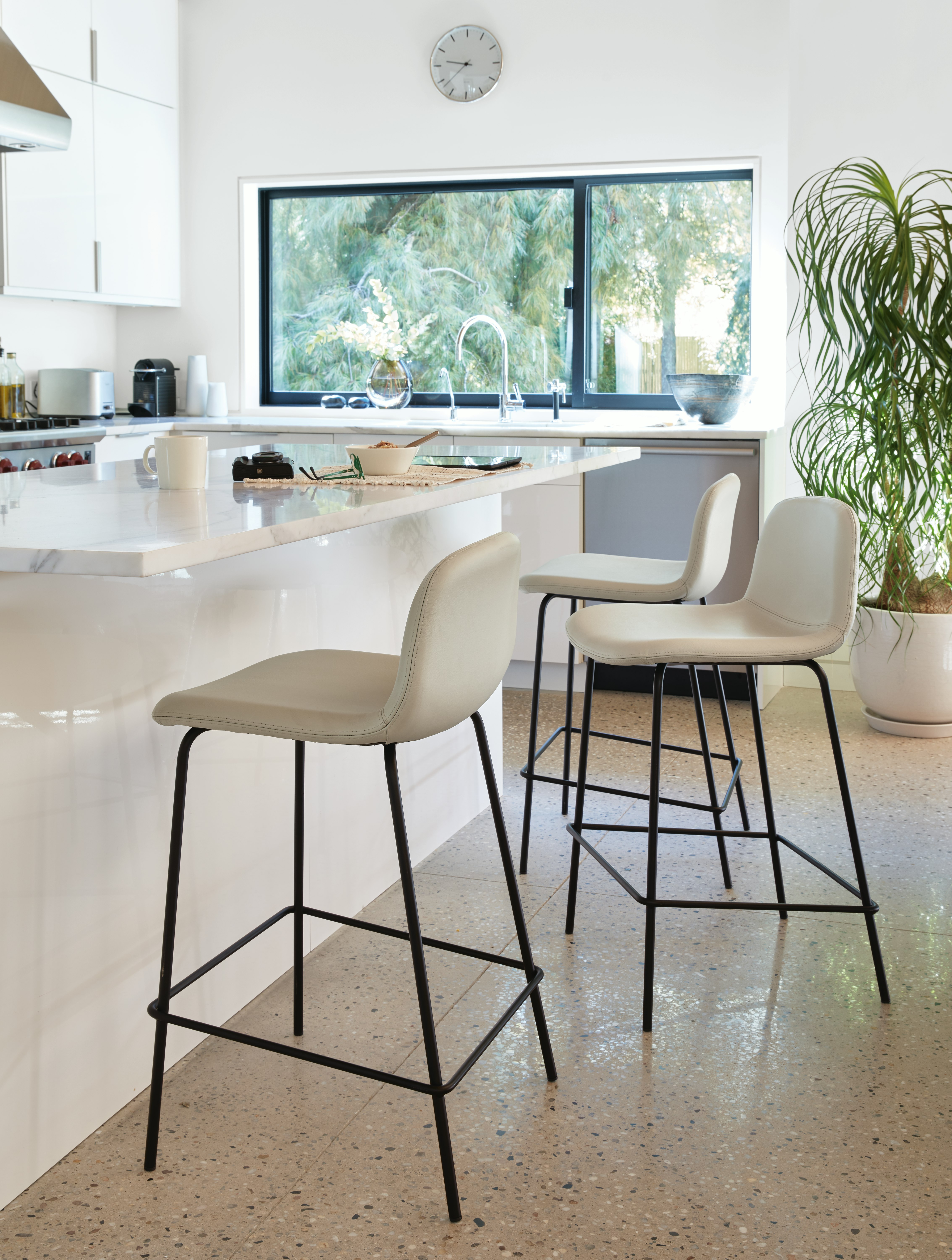 bacco counter stool