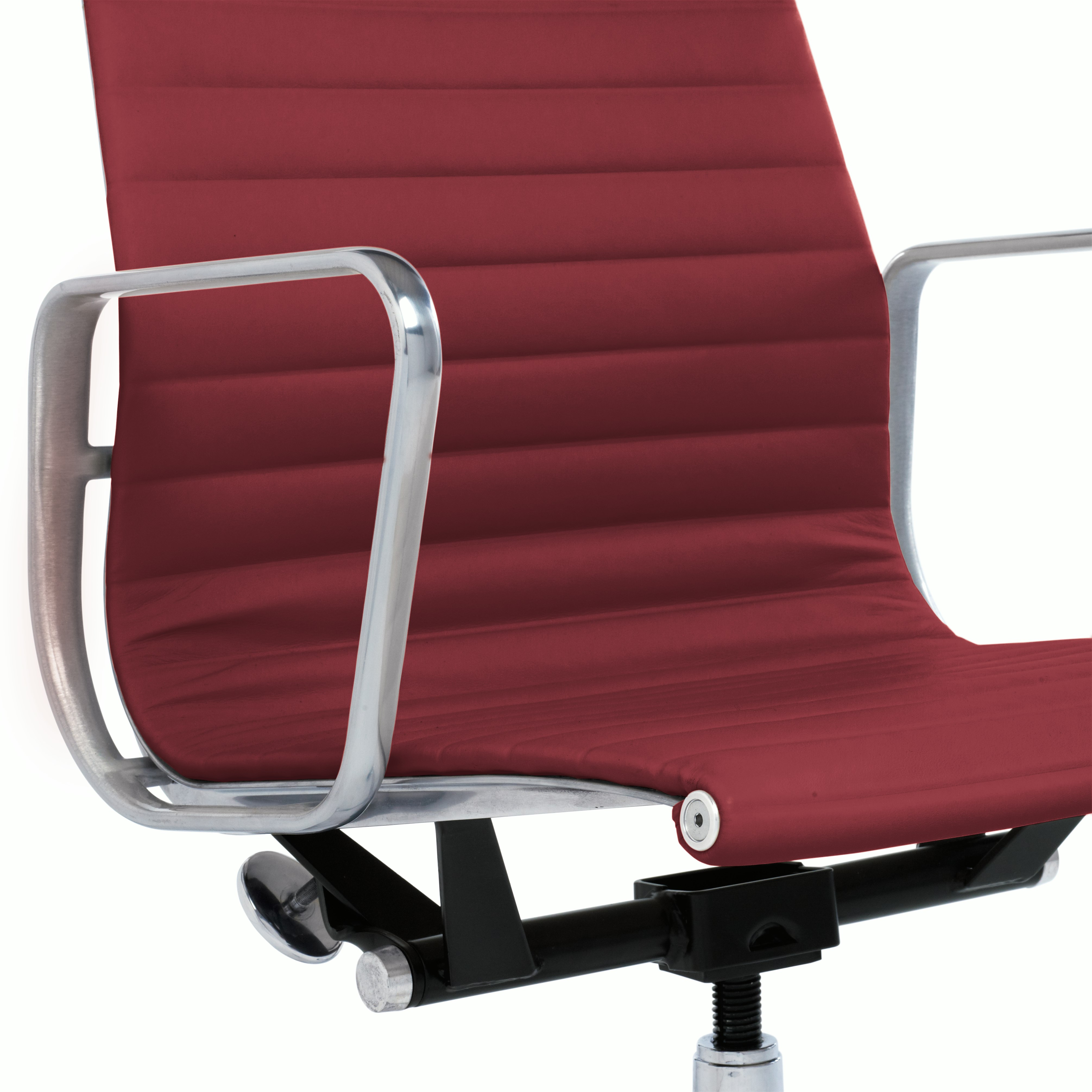 Eames Aluminum Group Management Chair