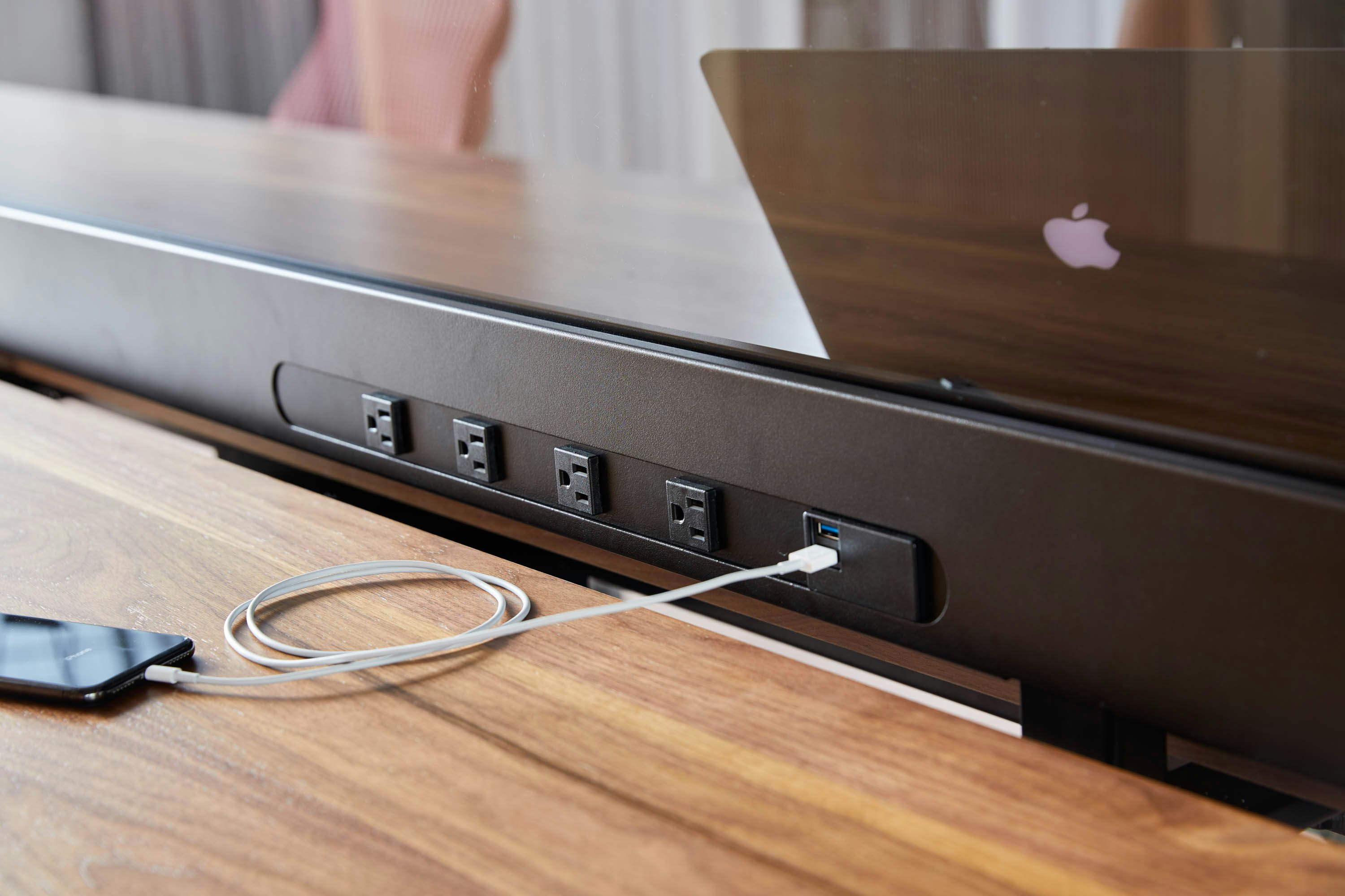 knoll design days 2019 rockwell unscripted sawhorse workbench power detail desktop power