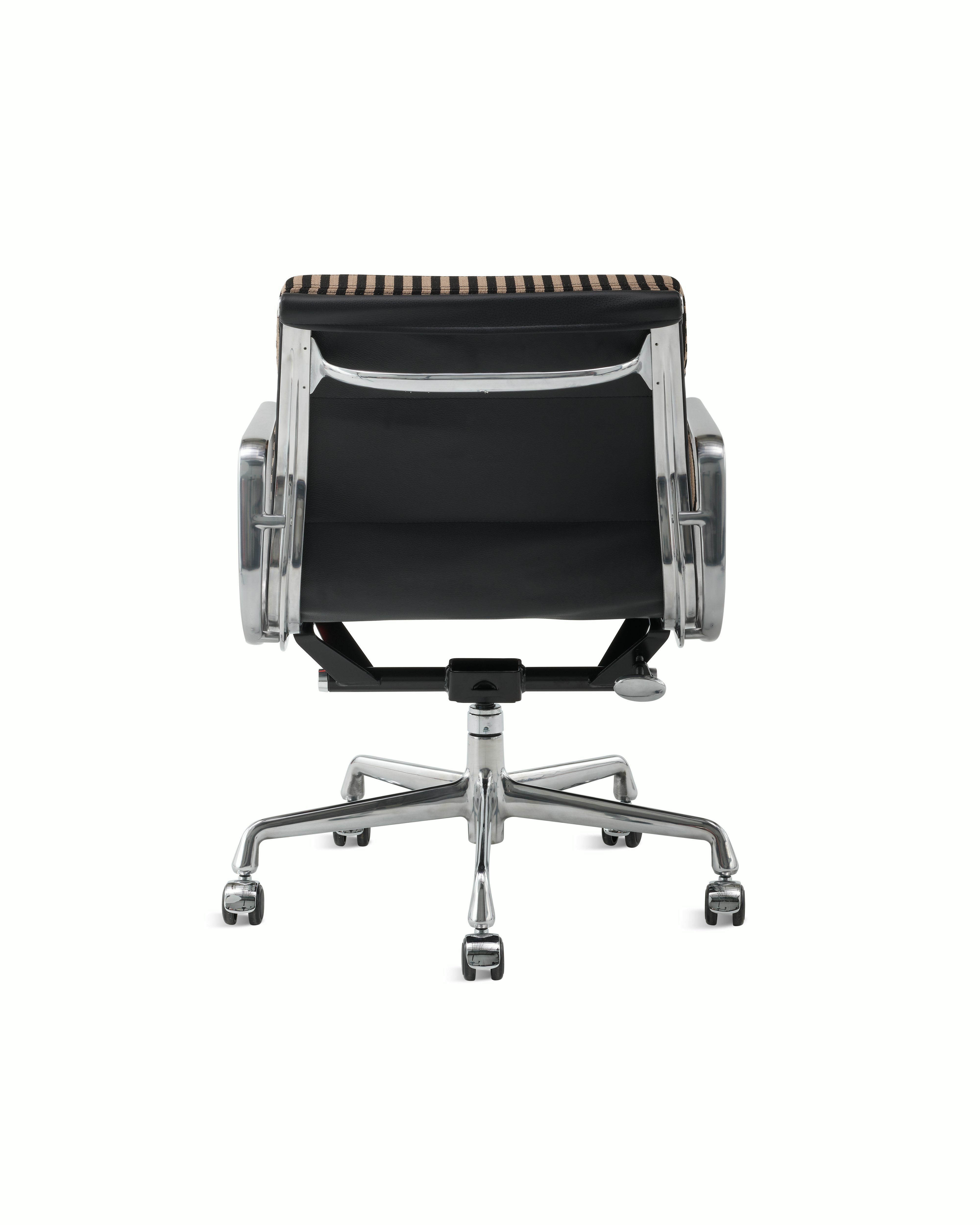 Eames Soft Pad Mgmt - Toostripe Black/Raw Umber / Prone Leather Obsidian,  Pol Alum,  Manual Lift,  Standard