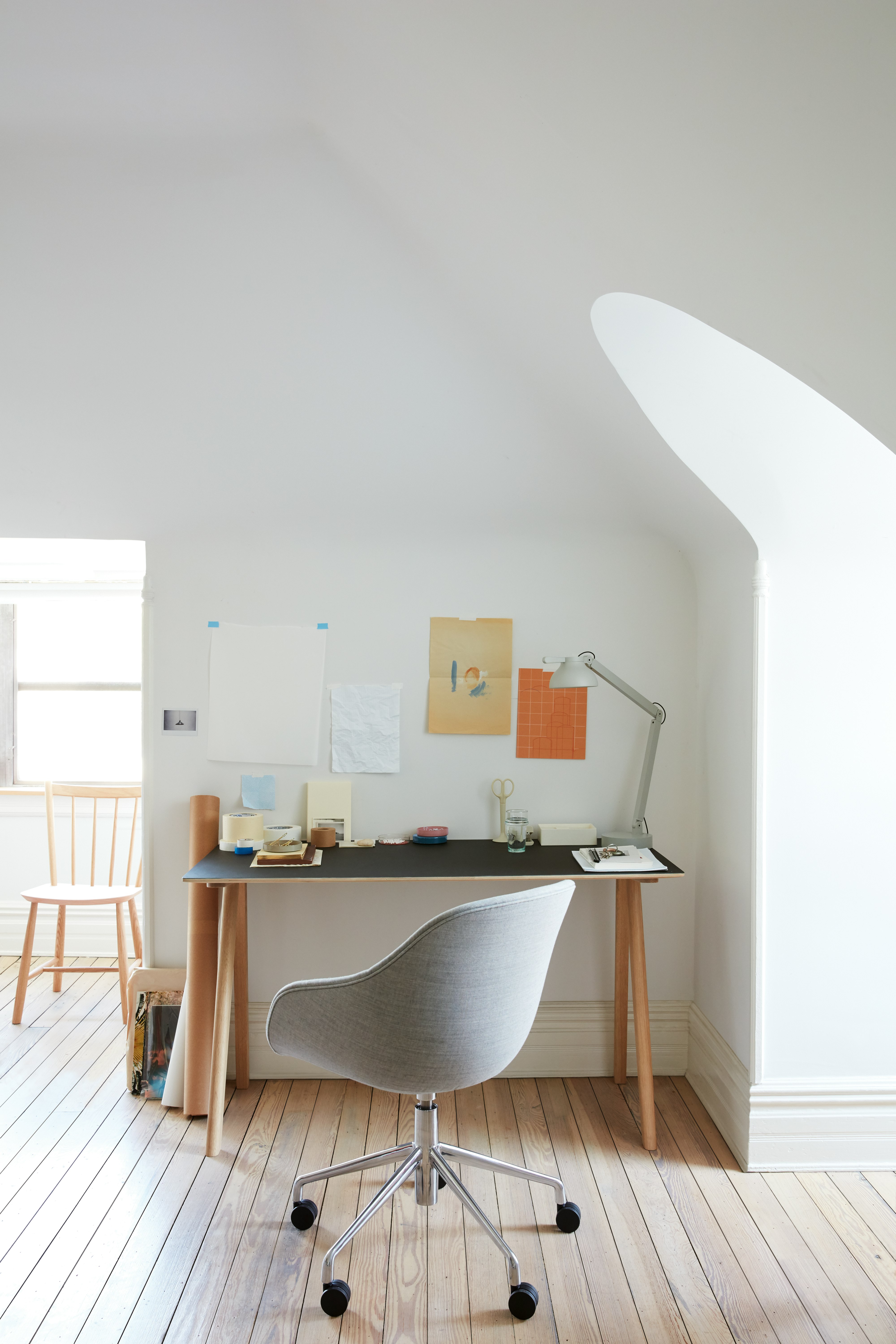 About A Chair 153 Task Chair