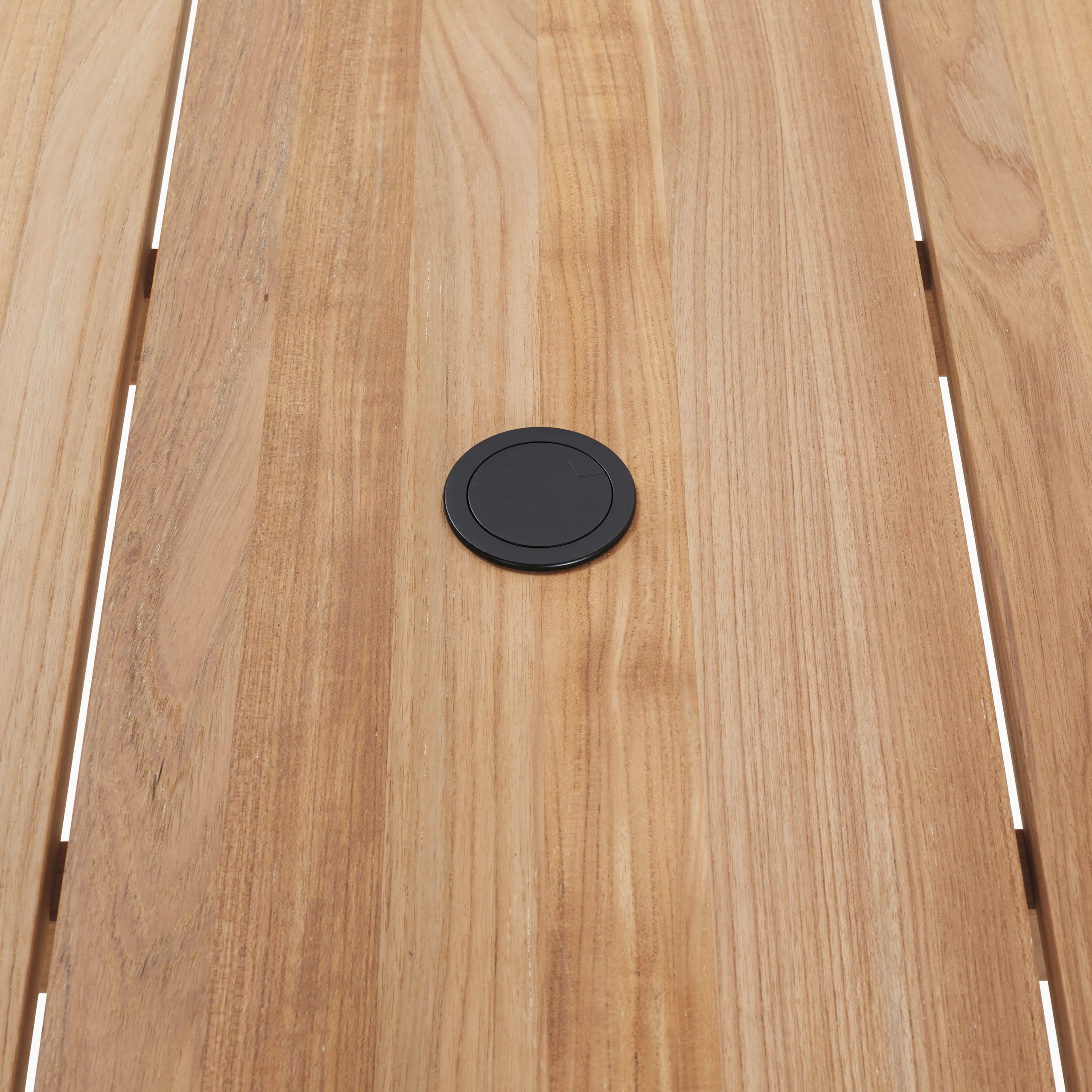 Terassi Dining Table