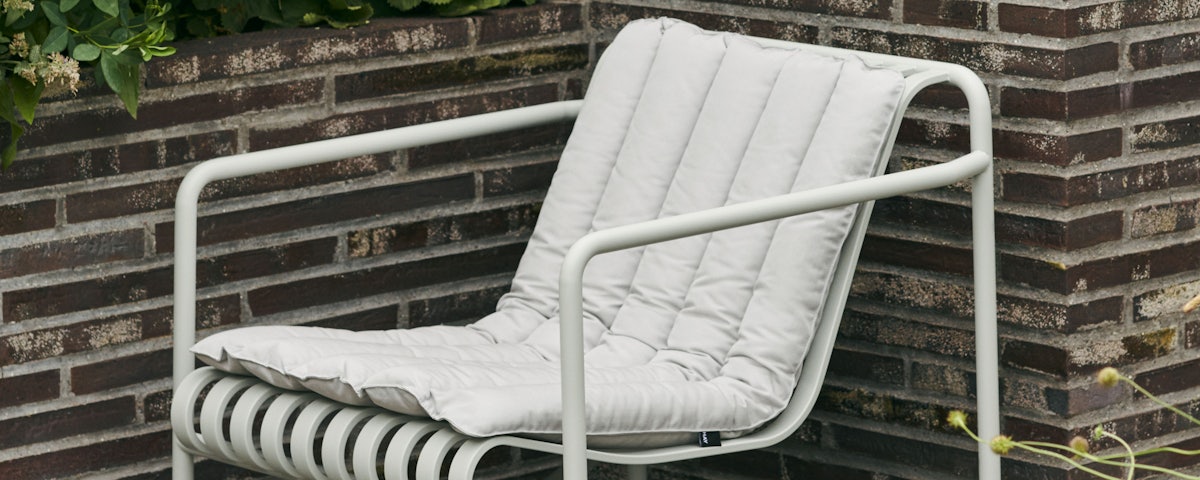 Palissade Lounge Chair Soft Cushion on a Palissade Lounge Chair in an outdoor patio setting