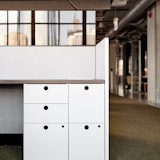 Knoll at Fulton Market | Dynamic Team Design Days 2021 Quoin Desk-Supporting Pedestals