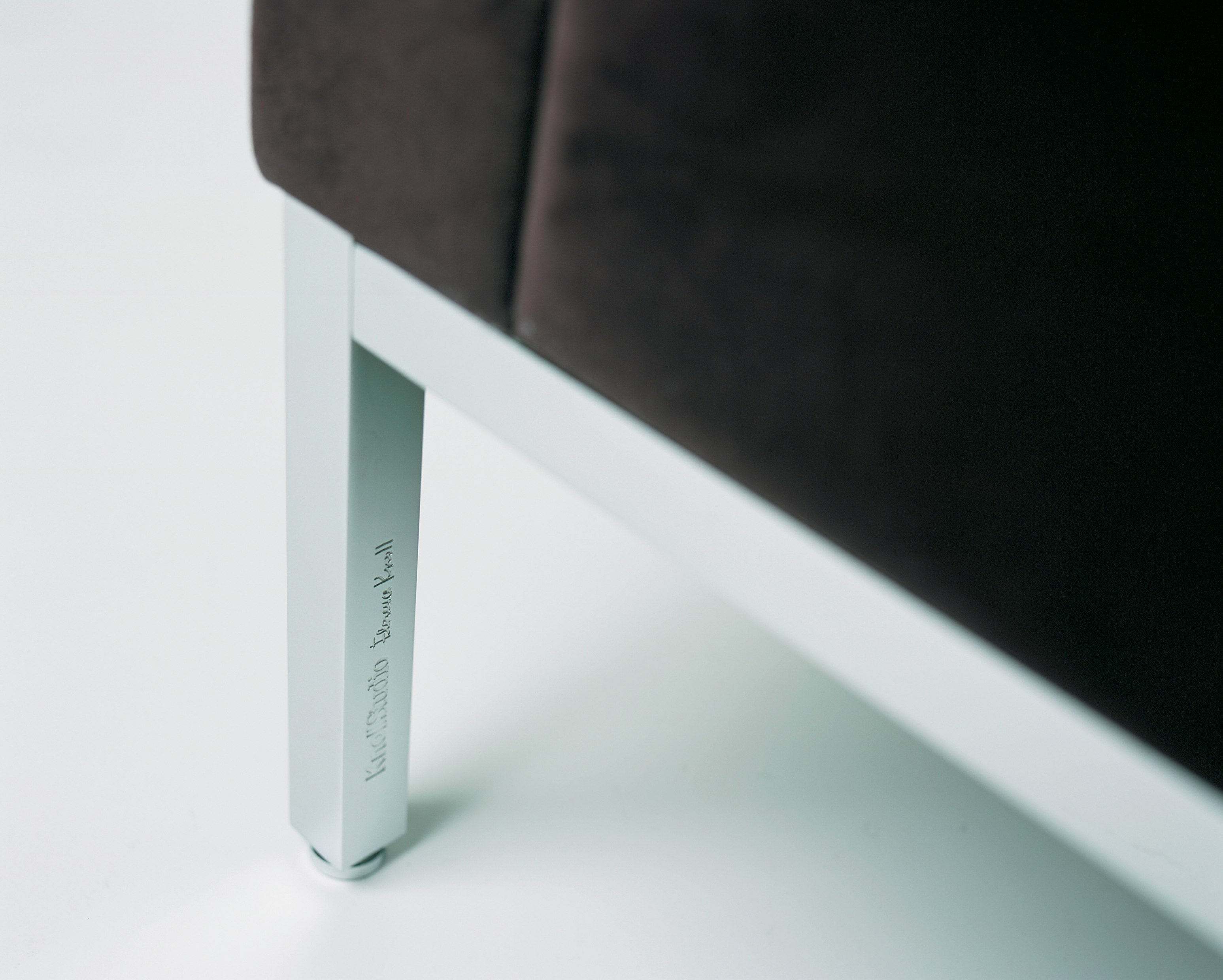 Florence Knoll&trade; Lounge Chair