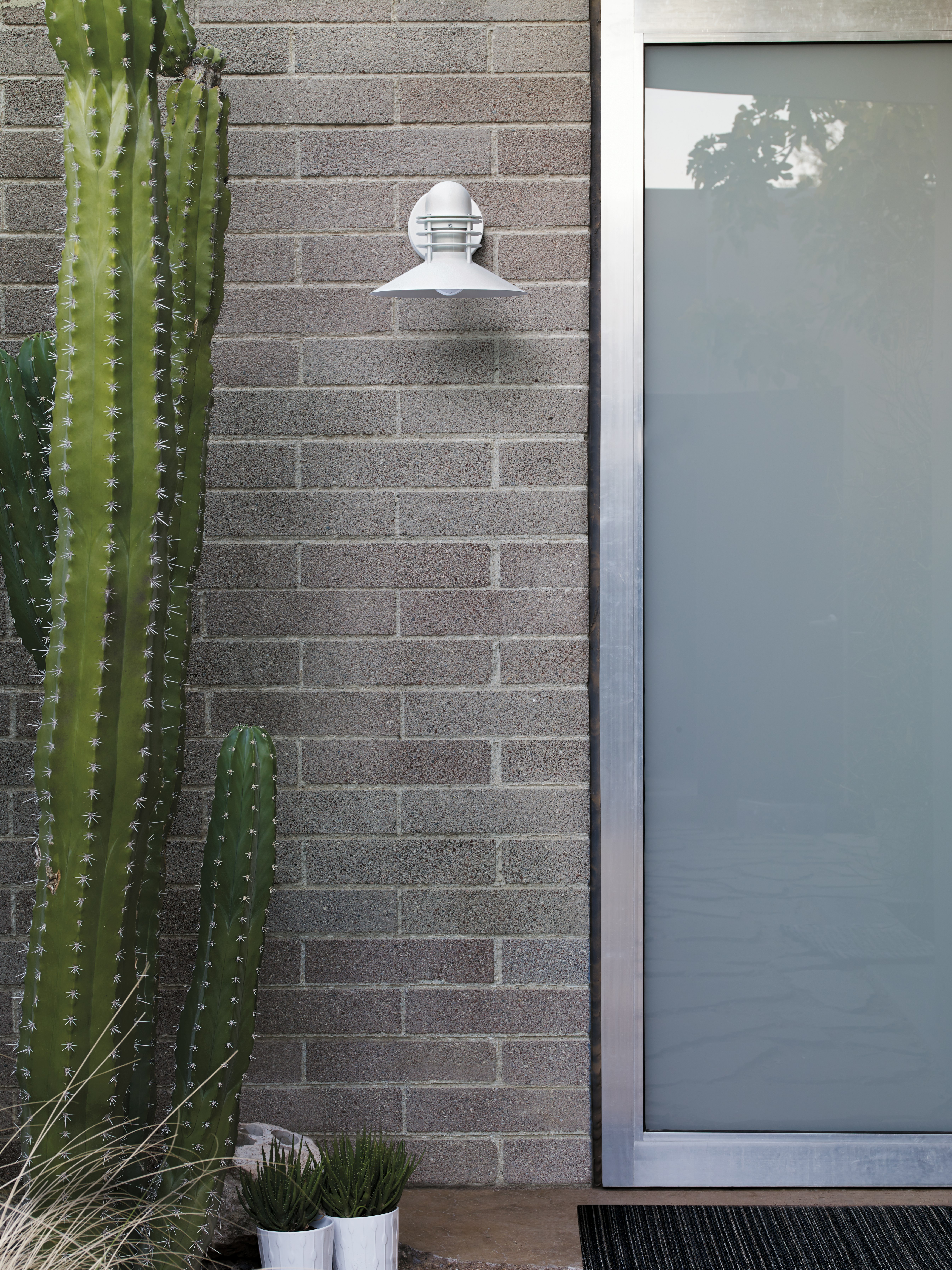 Nyhavn Outdoor Wall Sconce