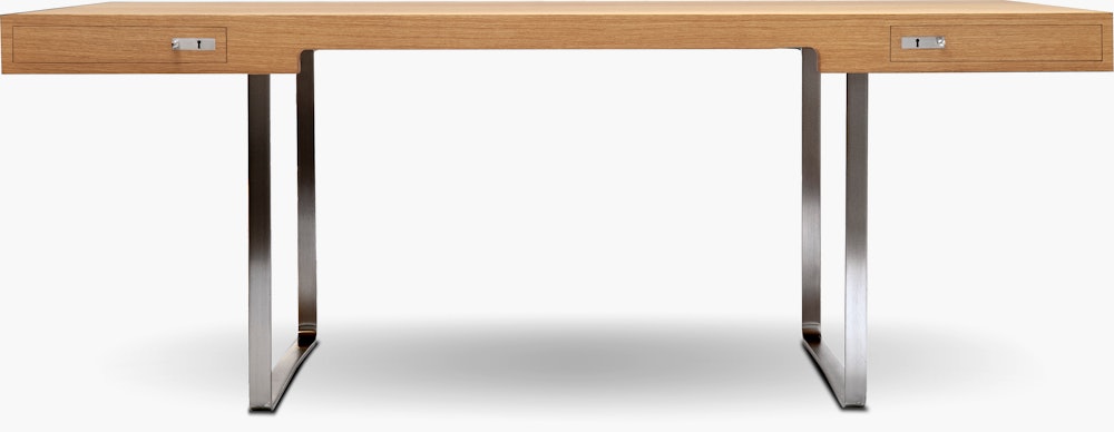 CH110 Desk - Oiled Oak