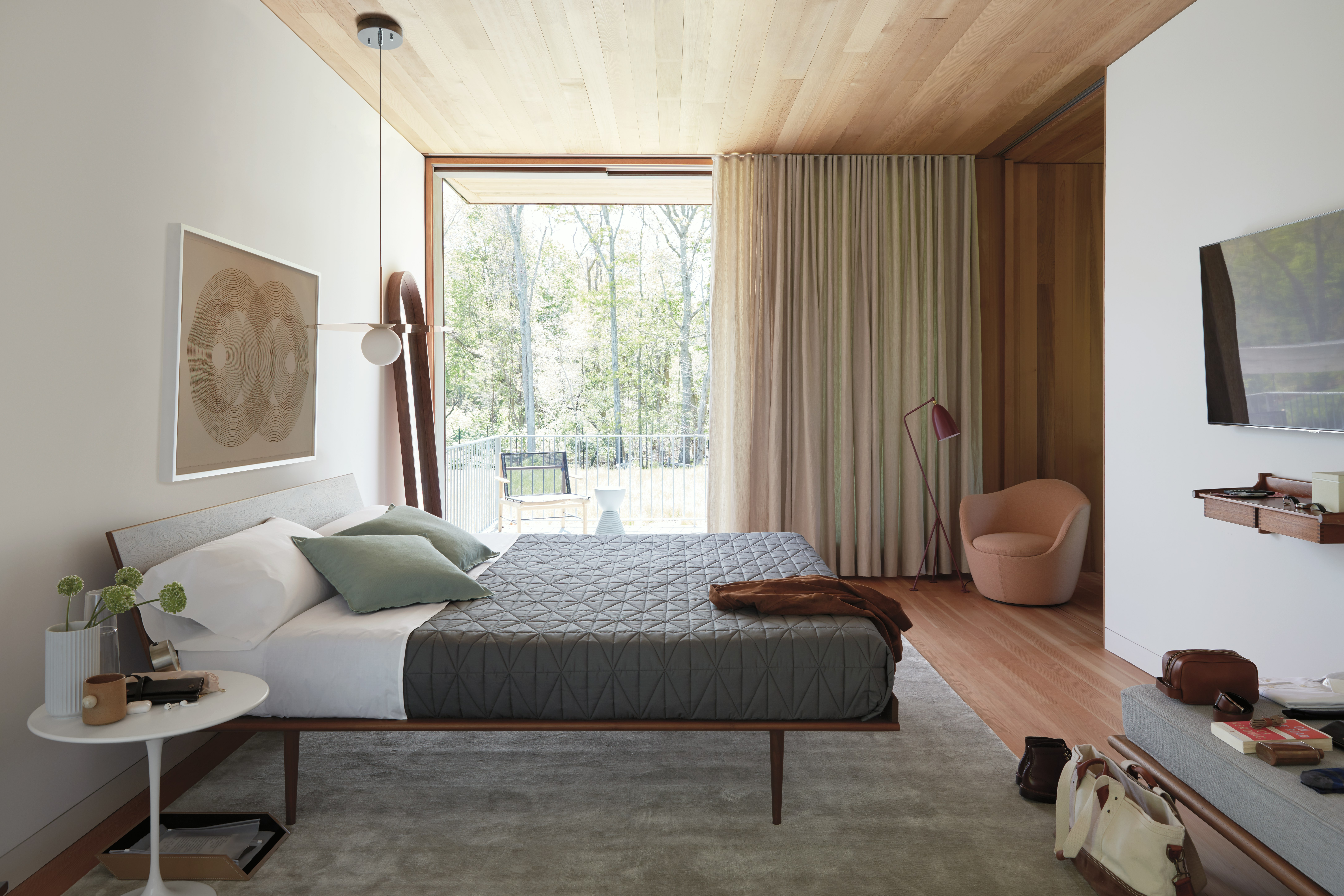 Nelson Thin Edge Bed