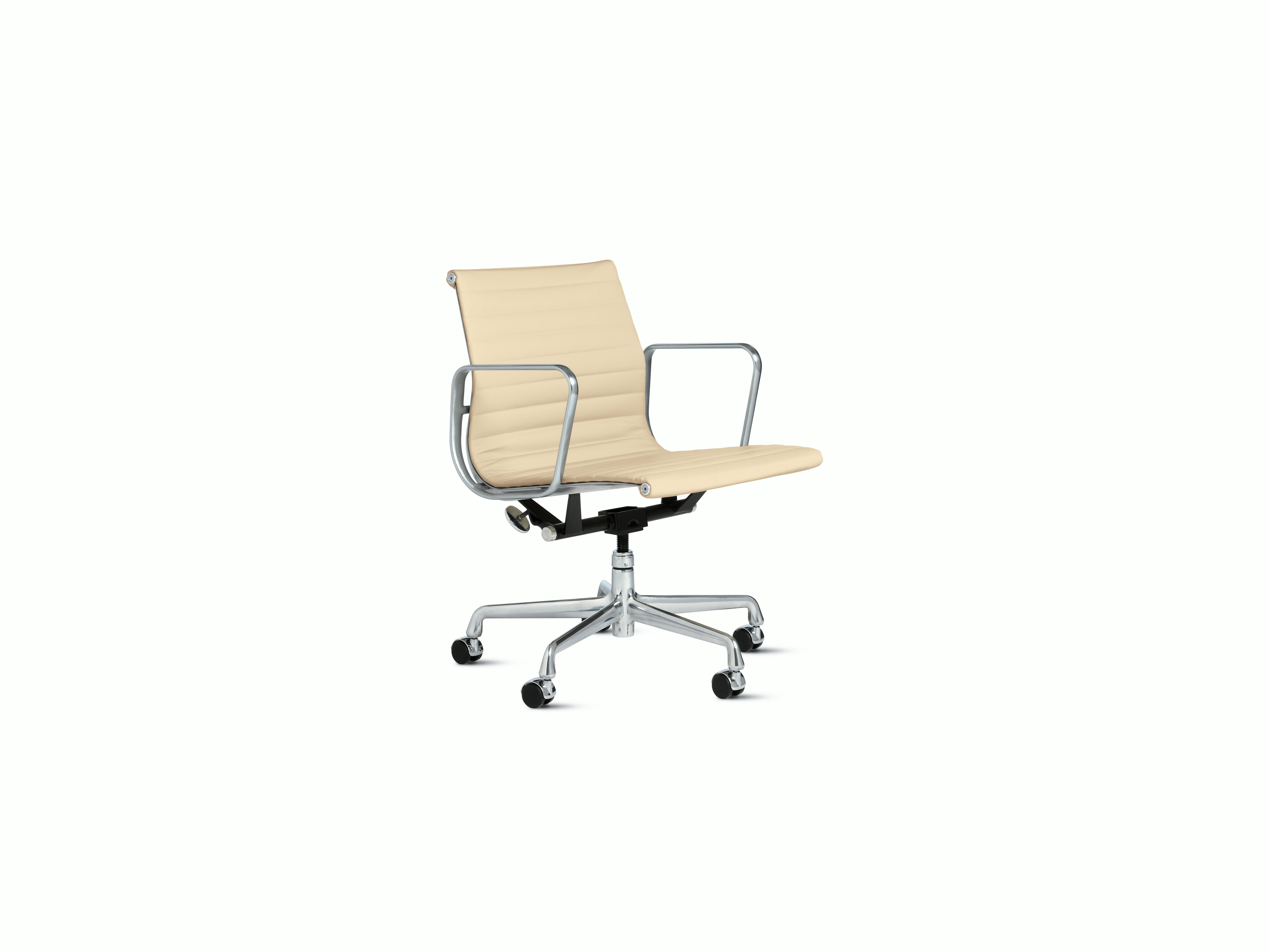 Eames Aluminum Group Management Chair