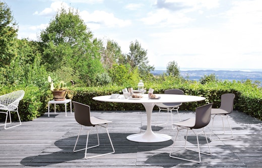 Saarinen Outdoor Dining Table 1966 End Table Bertoia Molded Shell Side Chair Bertoia Diamond Chair Outdoor