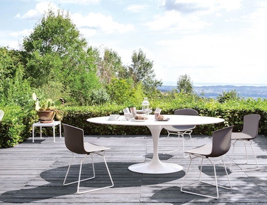 Saarinen Outdoor Dining Table with Bertoia Molded Shell Side Chairs Saarinen Outdoor Dining Table 1966 End Table Bertoia Molded Shell Side Chair Bertoia Diamond Chair Outdoor