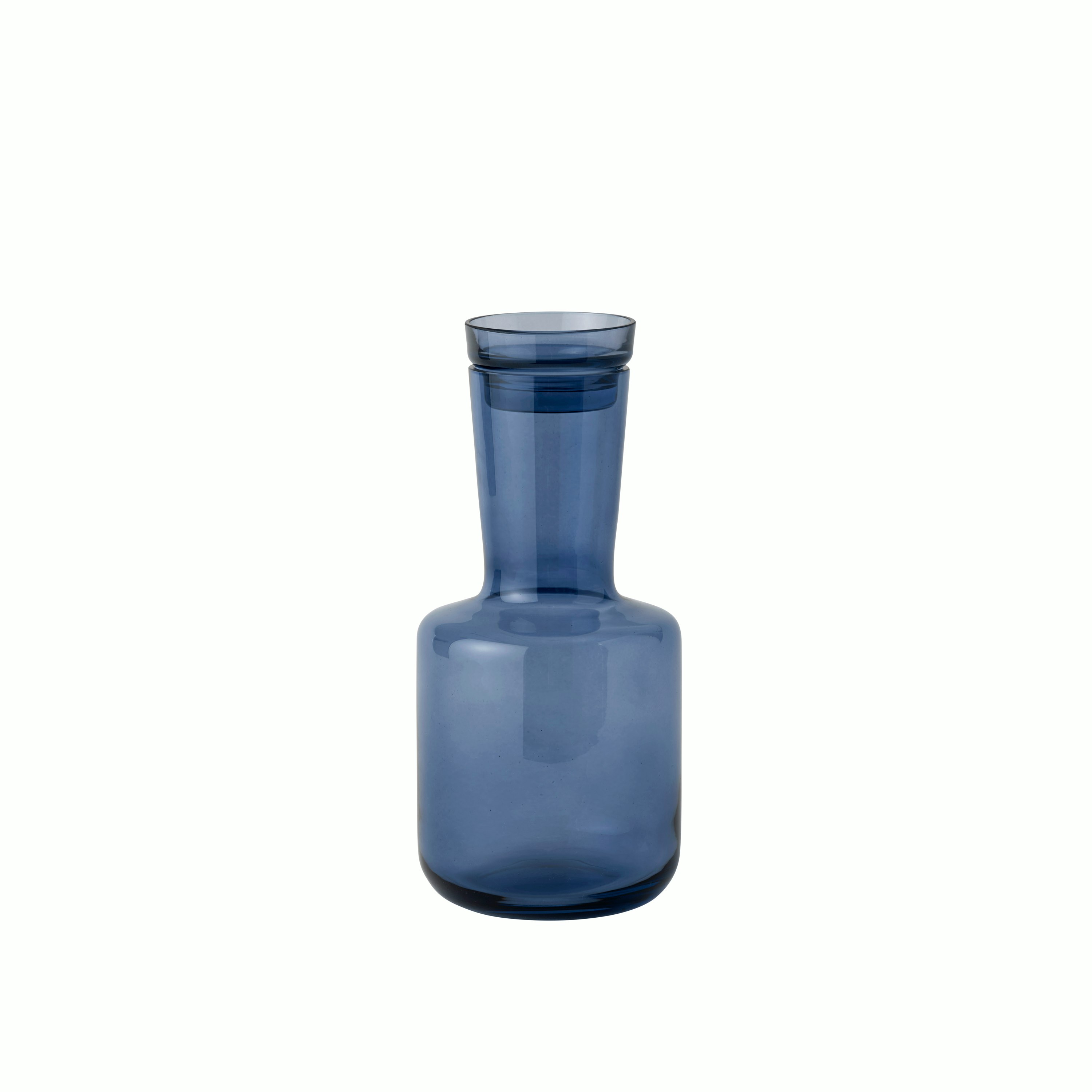 Raise carafe dark blue Muuto 5000x5000 hi res
