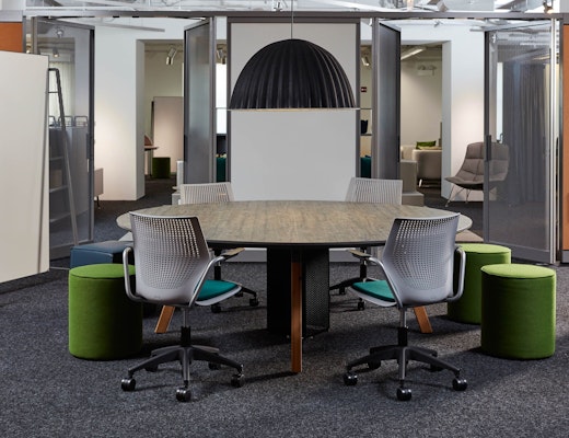 Rockwell Unscripted Sawhorse Round Table neocon 2018 rockwell unscripted round table multigeneration by knoll conversation board creative wall shared spaces