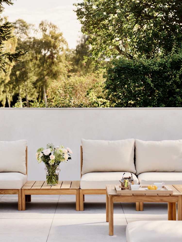 Tradition Outdoor Table